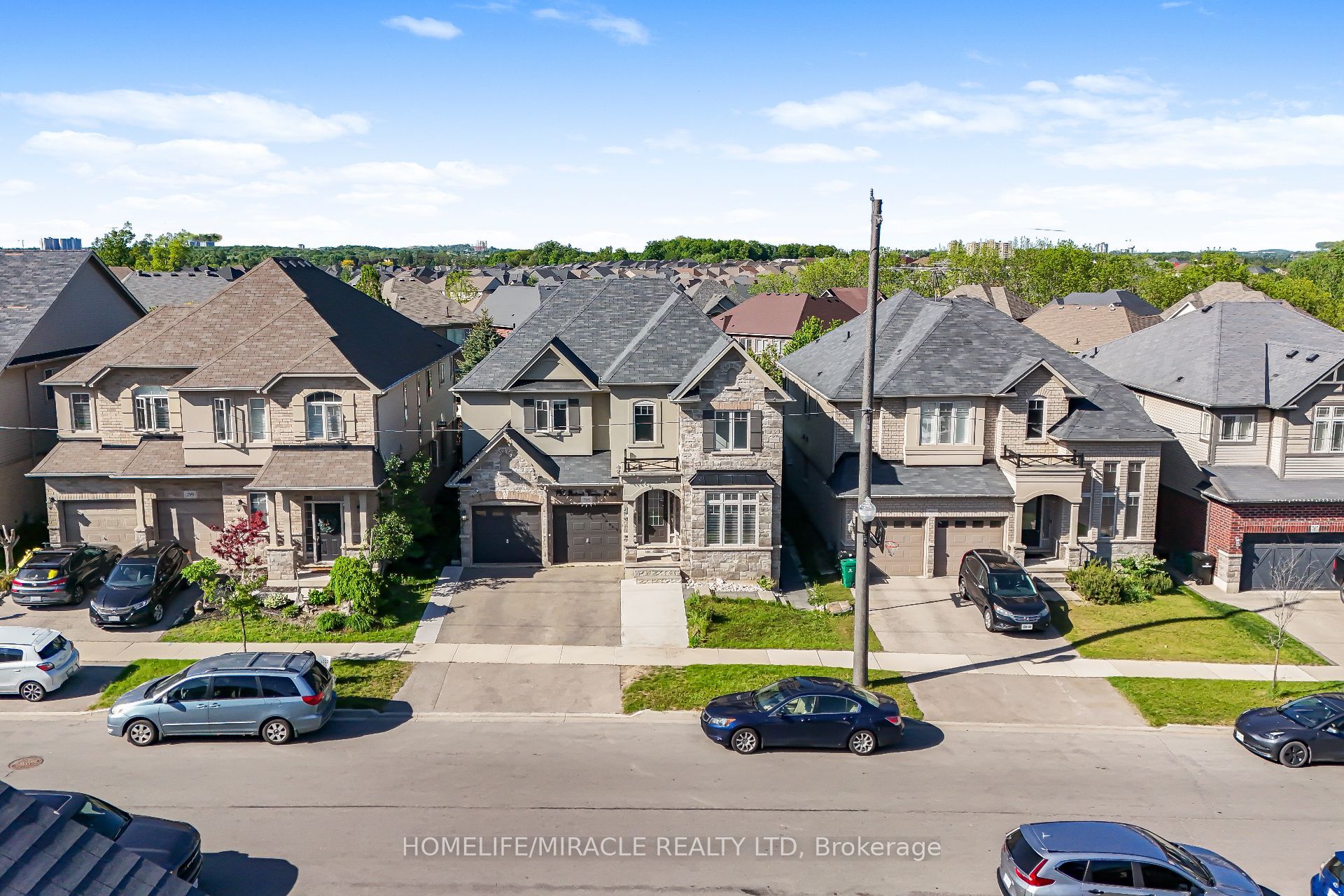 795 Robert Ferrie Drive Property Photo 2