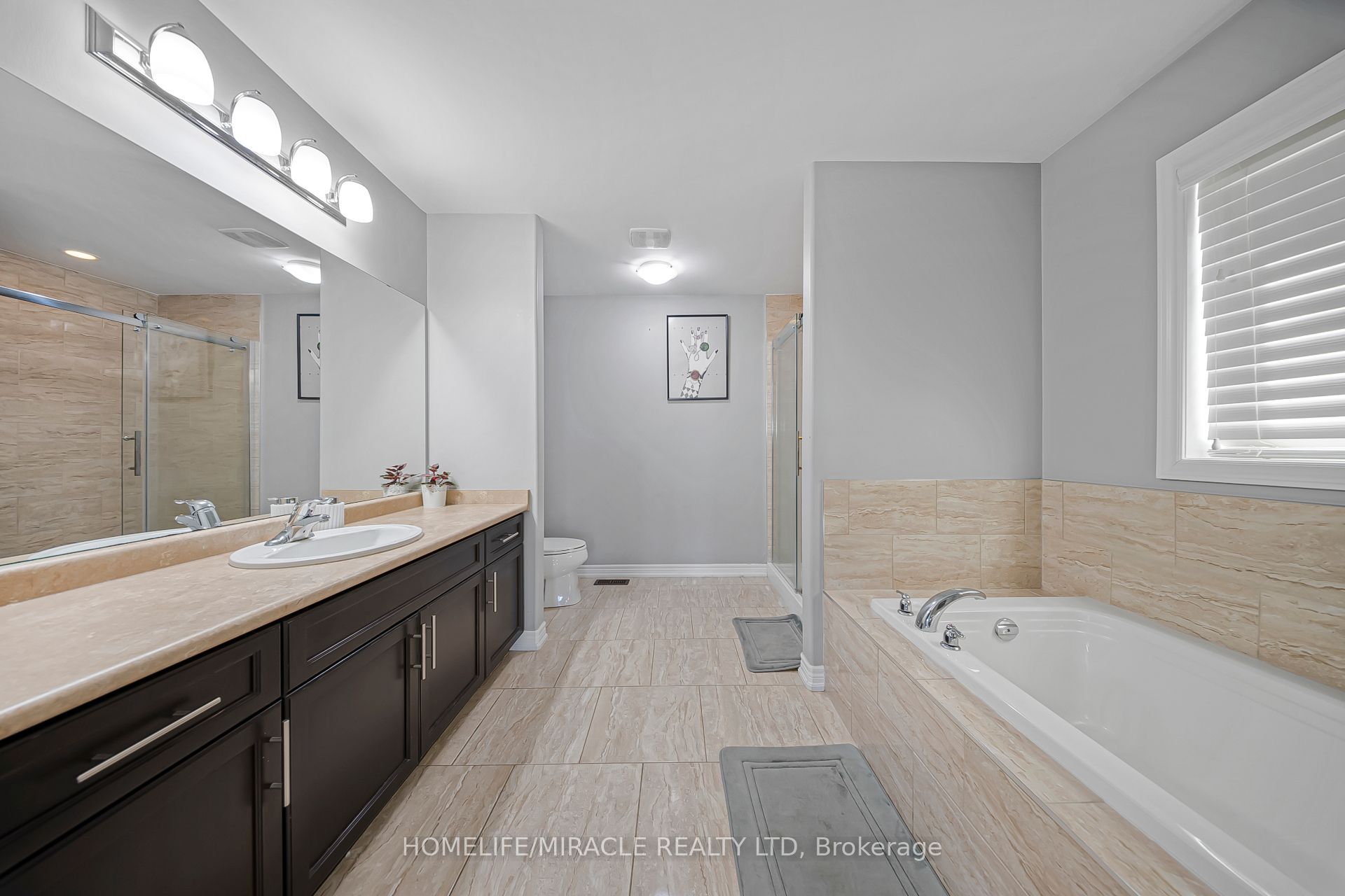 795 Robert Ferrie Drive Property Photo 25