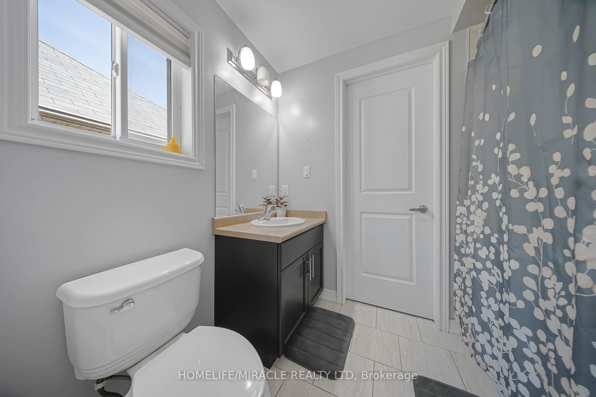 795 Robert Ferrie Drive Property Photo 27