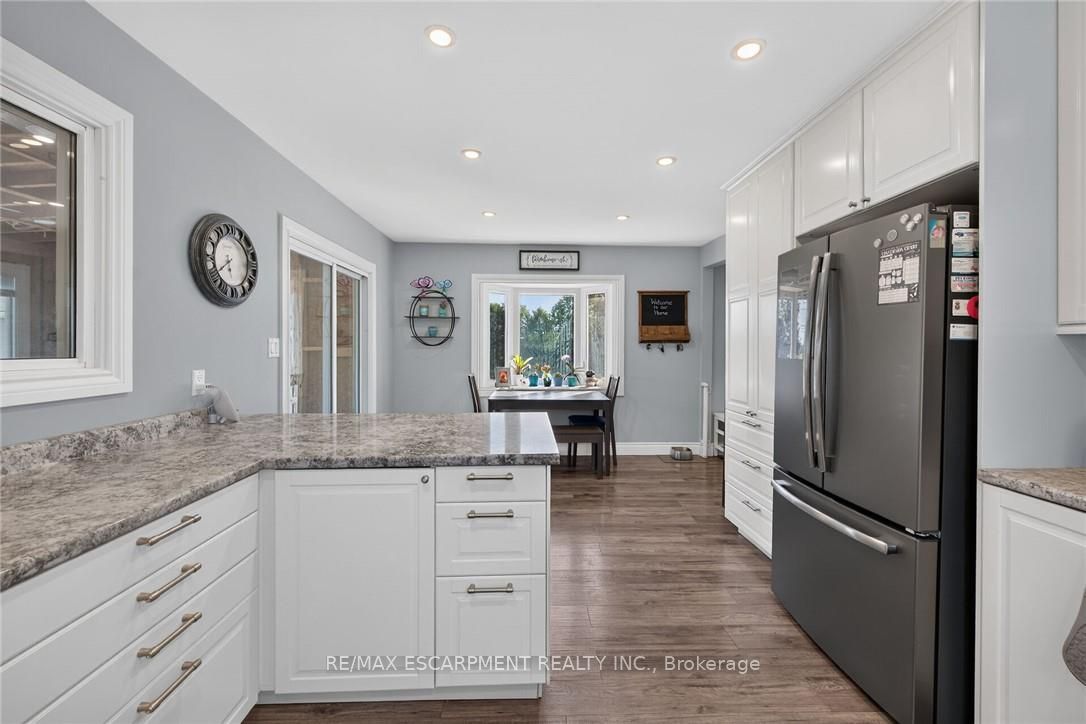 359 First Line Property Photo 19