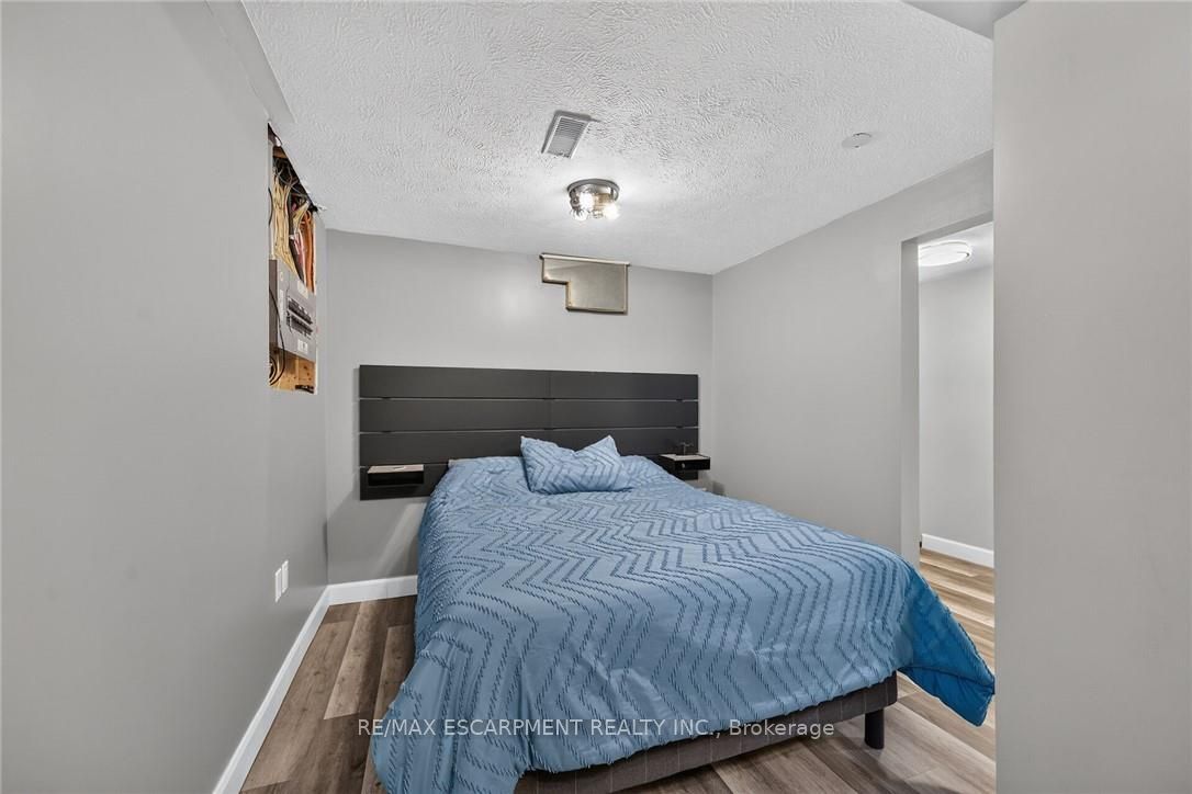 359 First Line Property Photo 29