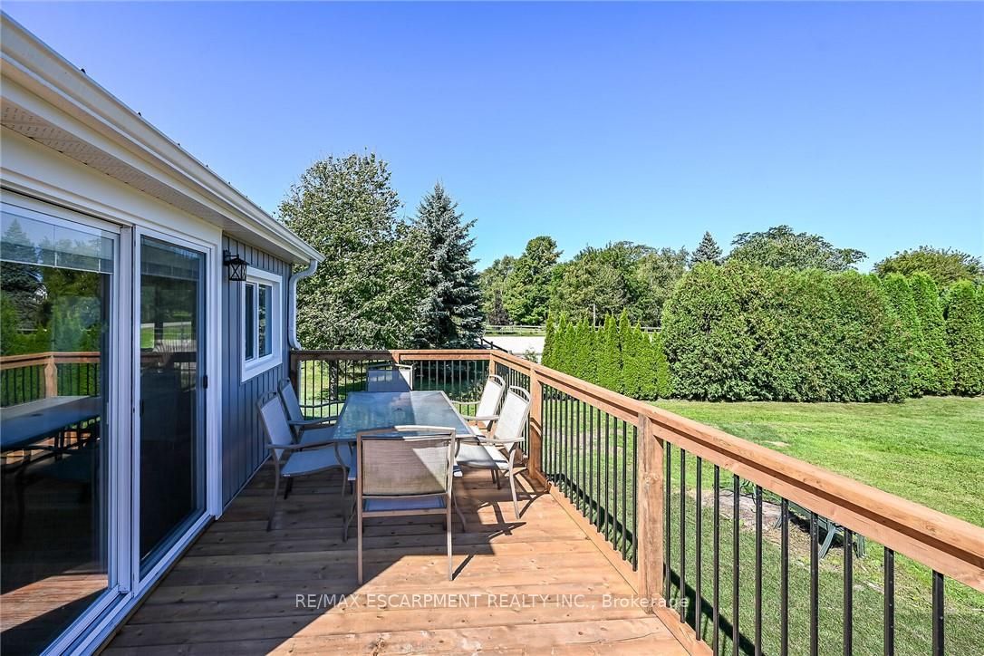 359 First Line Property Photo 34