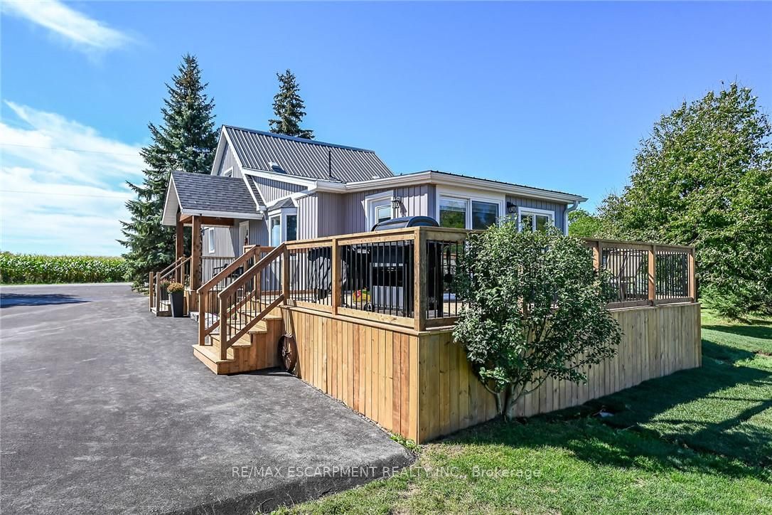 359 First Line Property Photo 38