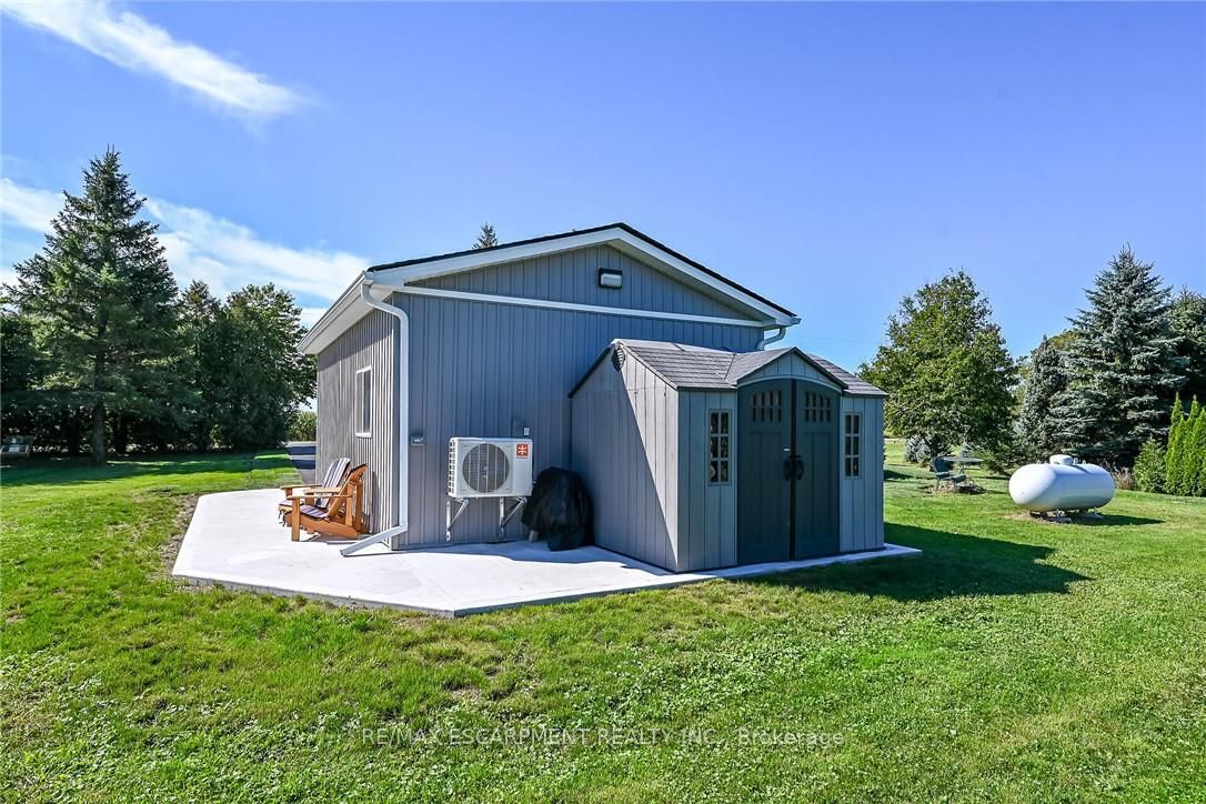 359 First Line Property Photo 43