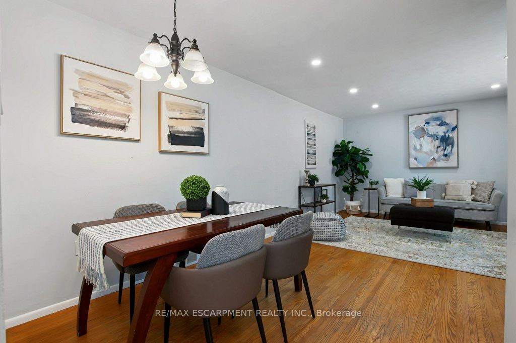 15 Carwyn Crescent Property Photo 6