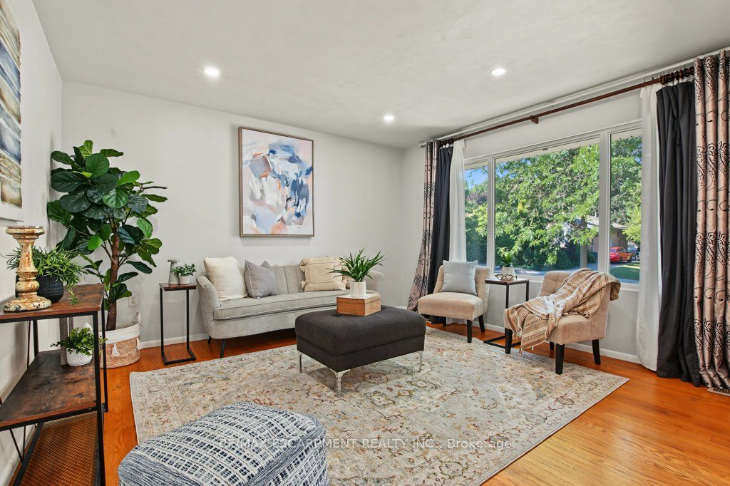 15 Carwyn Crescent Property Photo 8
