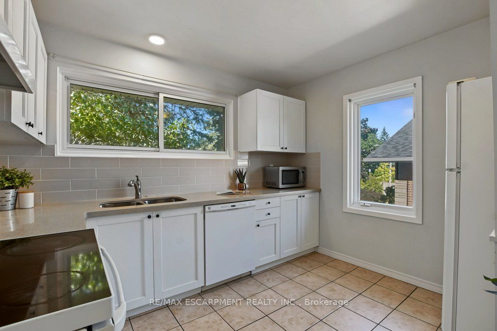 15 Carwyn Crescent Property Photo 11