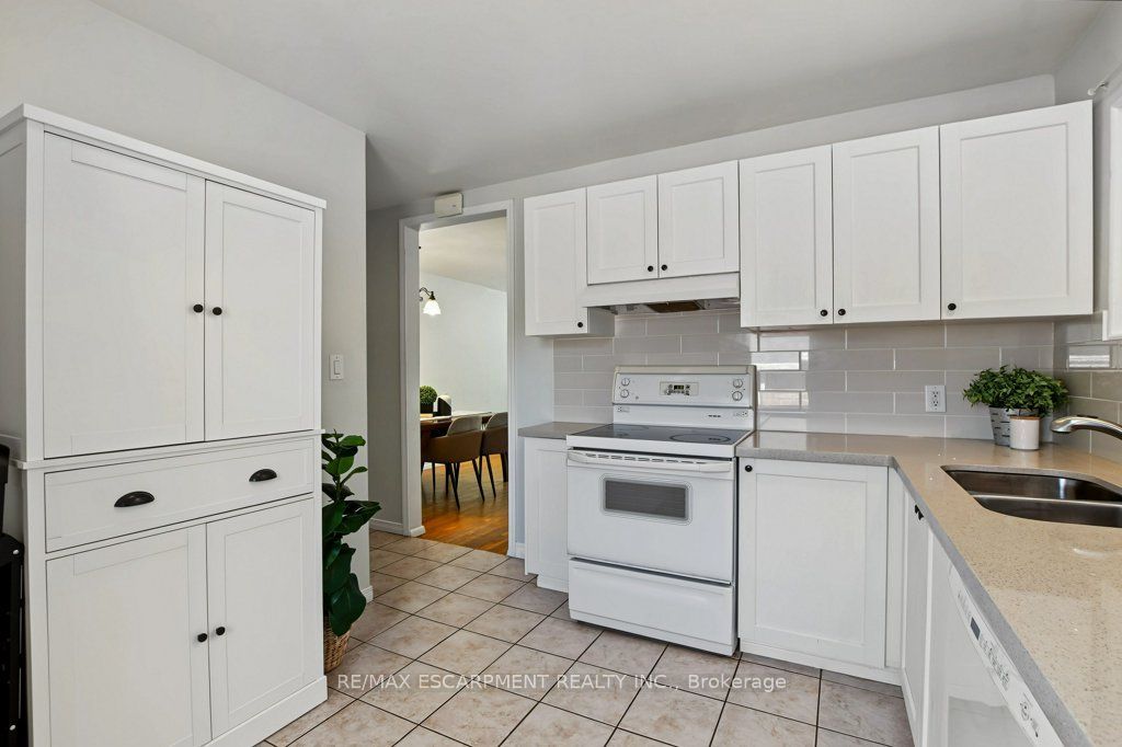 15 Carwyn Crescent Property Photo 13