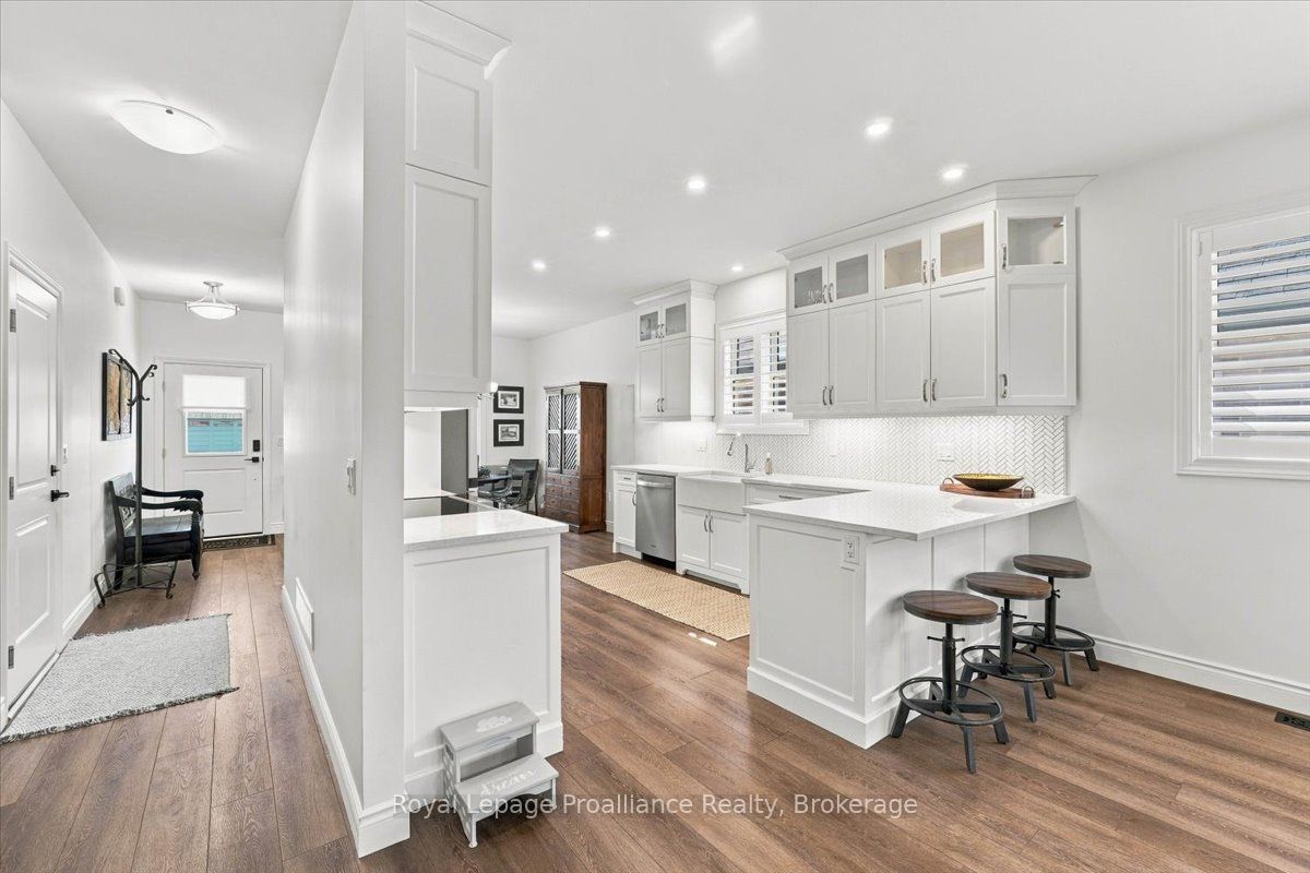 20 Aberdeen Street Property Photo 13