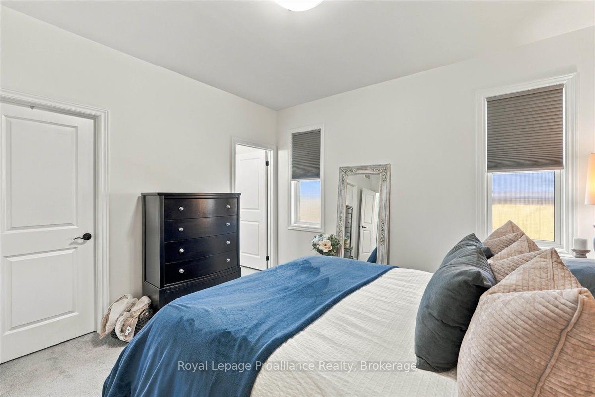 20 Aberdeen Street Property Photo 18