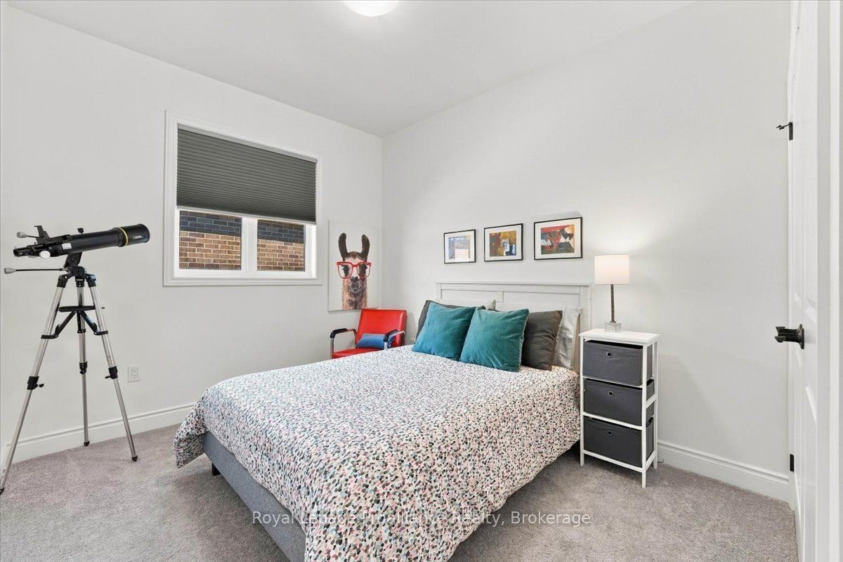 20 Aberdeen Street Property Photo 22