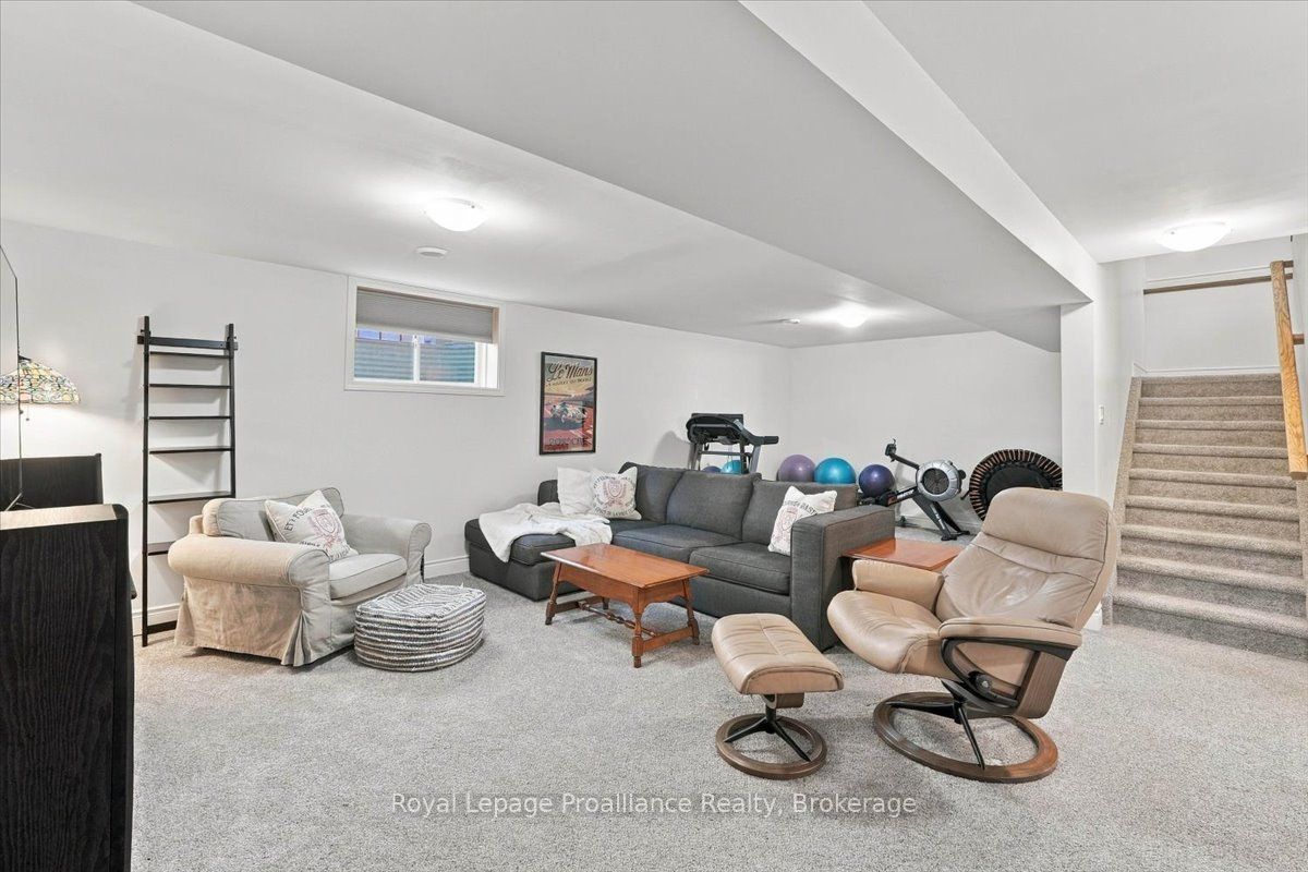20 Aberdeen Street Property Photo 23