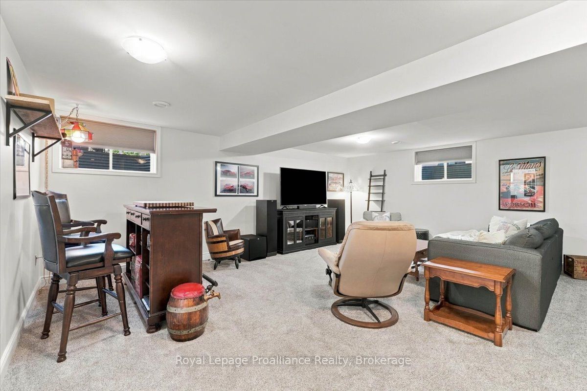 20 Aberdeen Street Property Photo 30