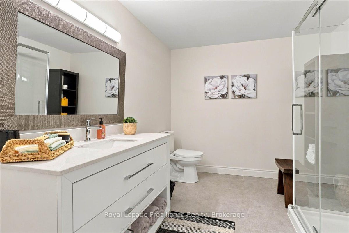 20 Aberdeen Street Property Photo 31