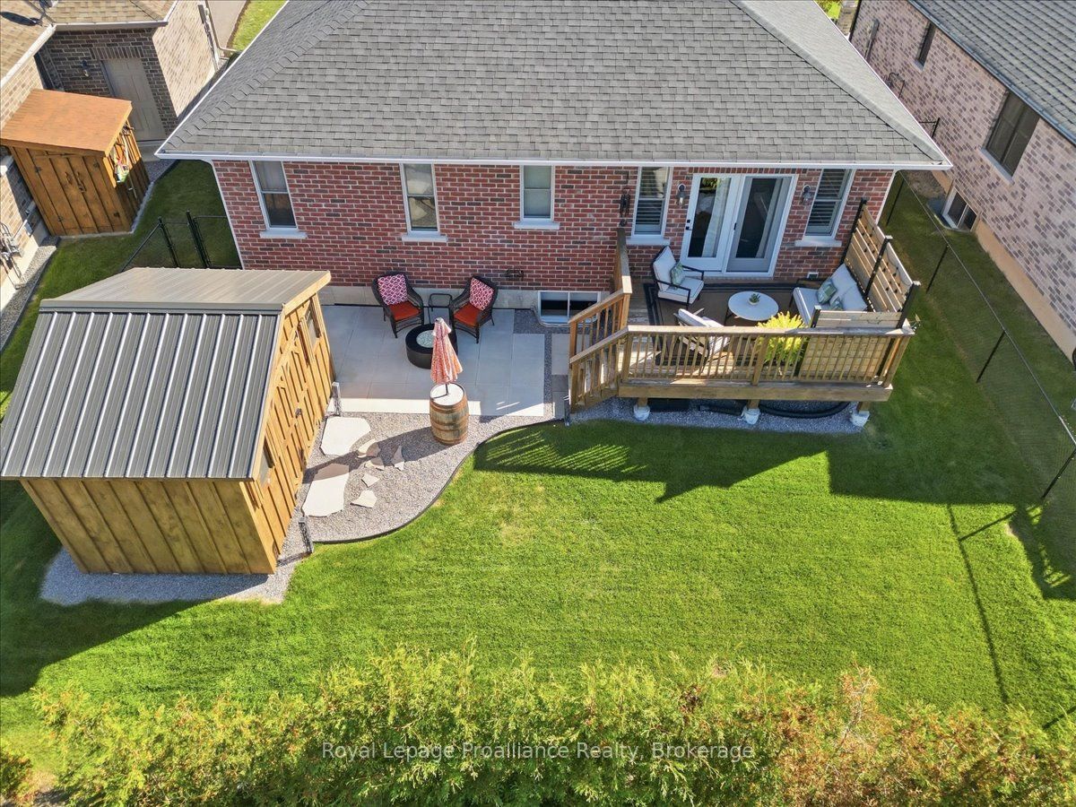 20 Aberdeen Street Property Photo 34