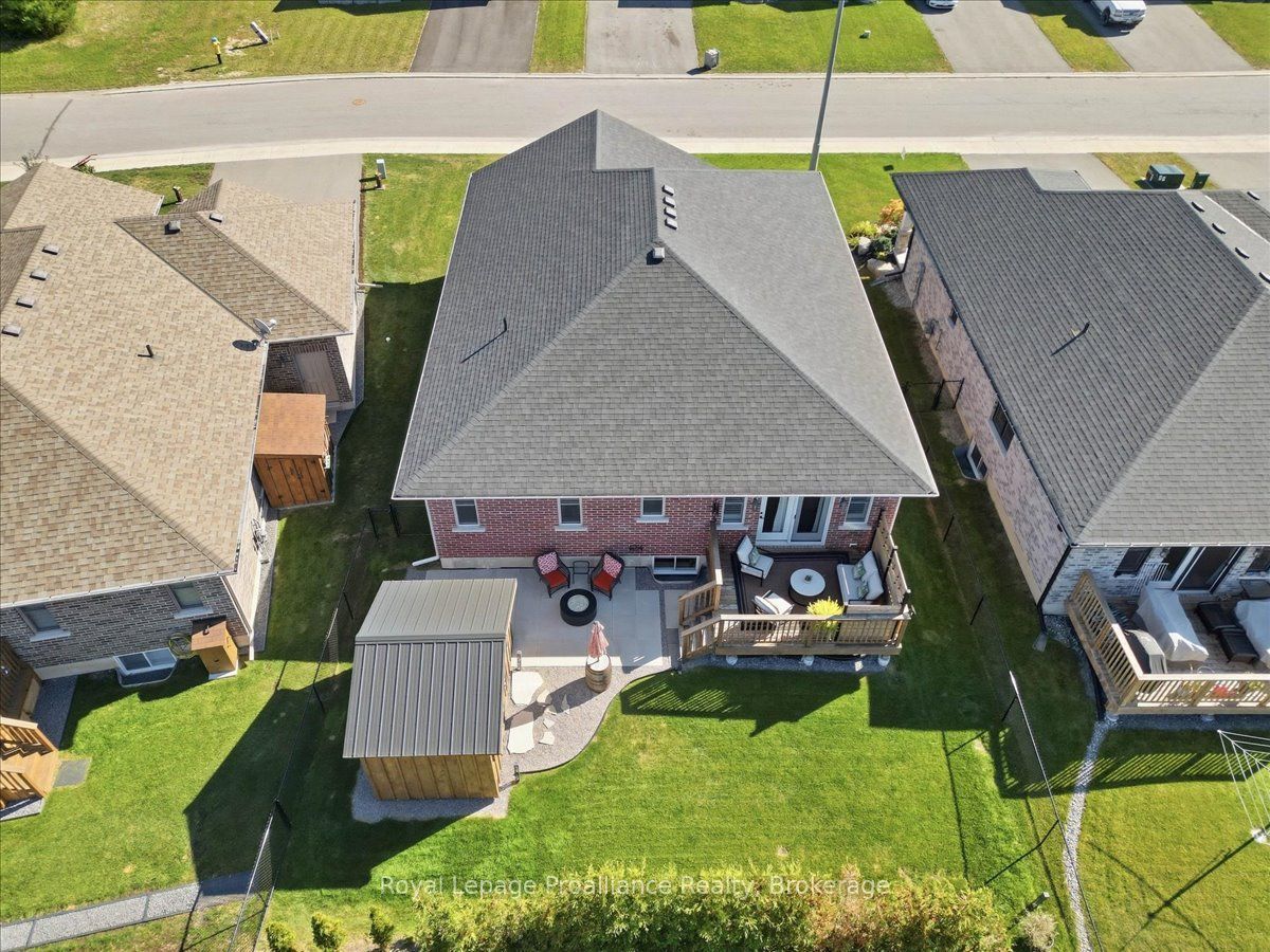 20 Aberdeen Street Property Photo 36