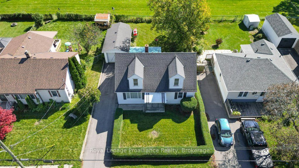 47 Bay Drive Property Photo 1