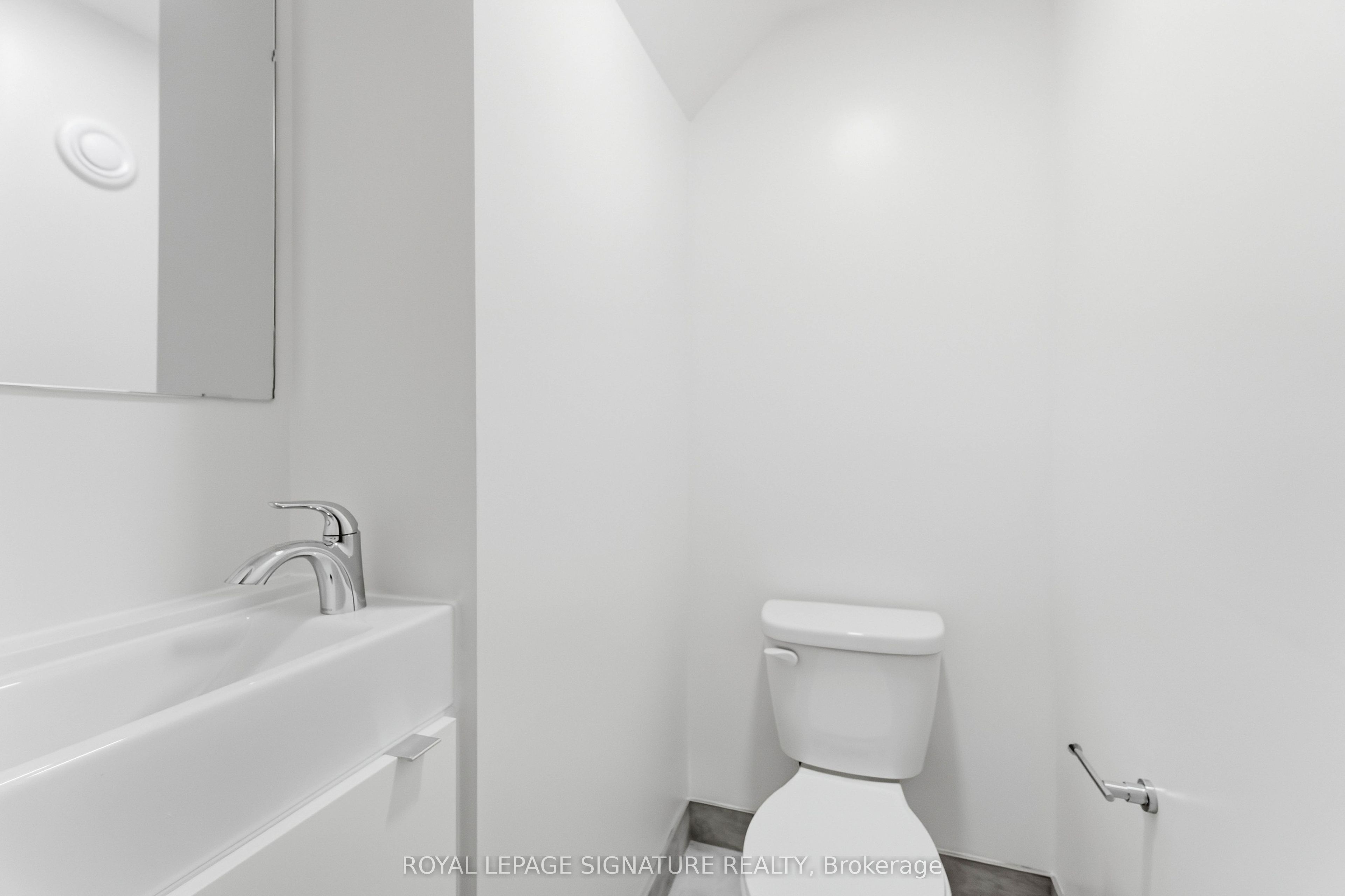 16 Melbourne Avenue 307c Property Photo 6