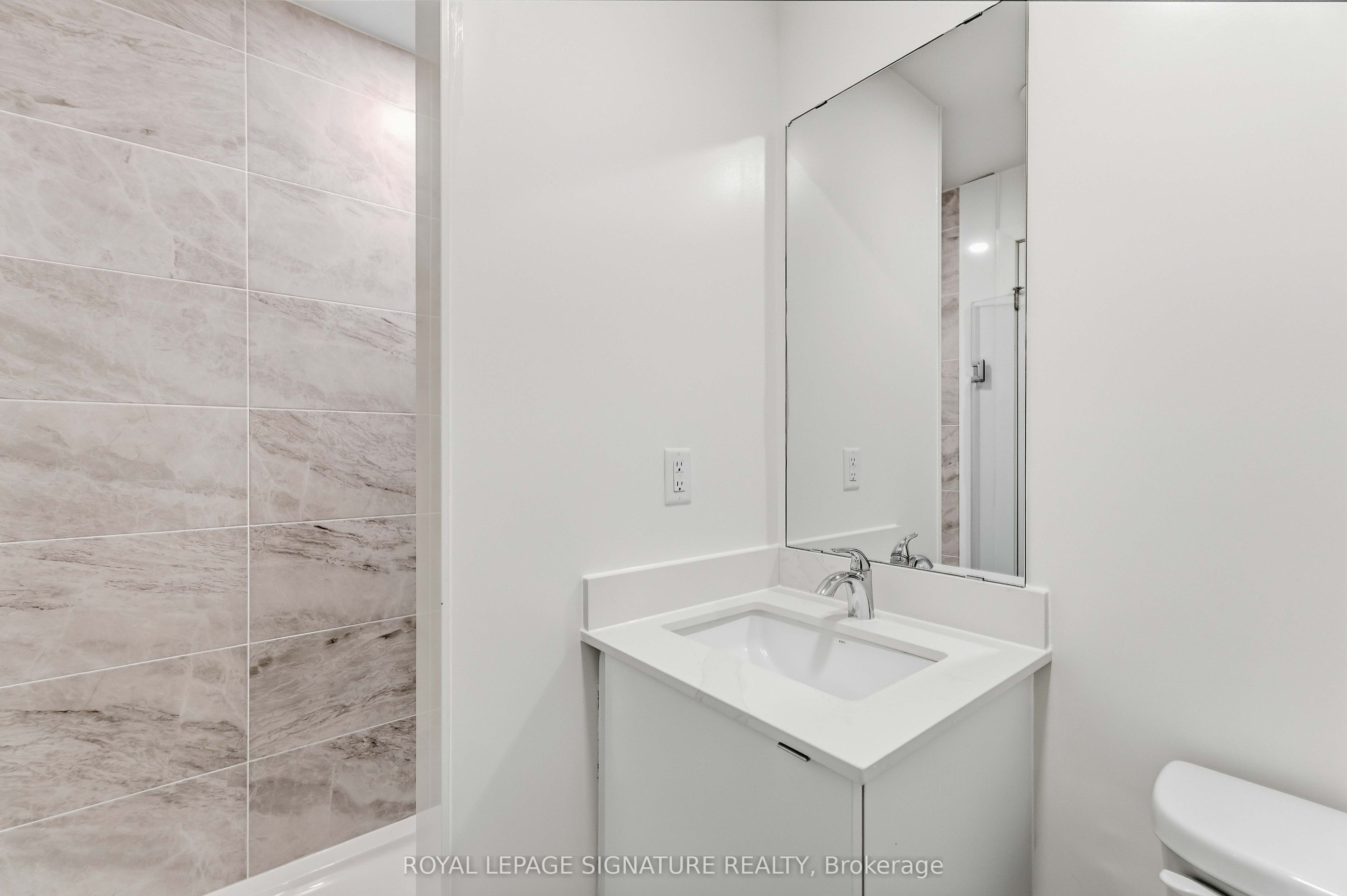 16 Melbourne Avenue 307c Property Photo 10
