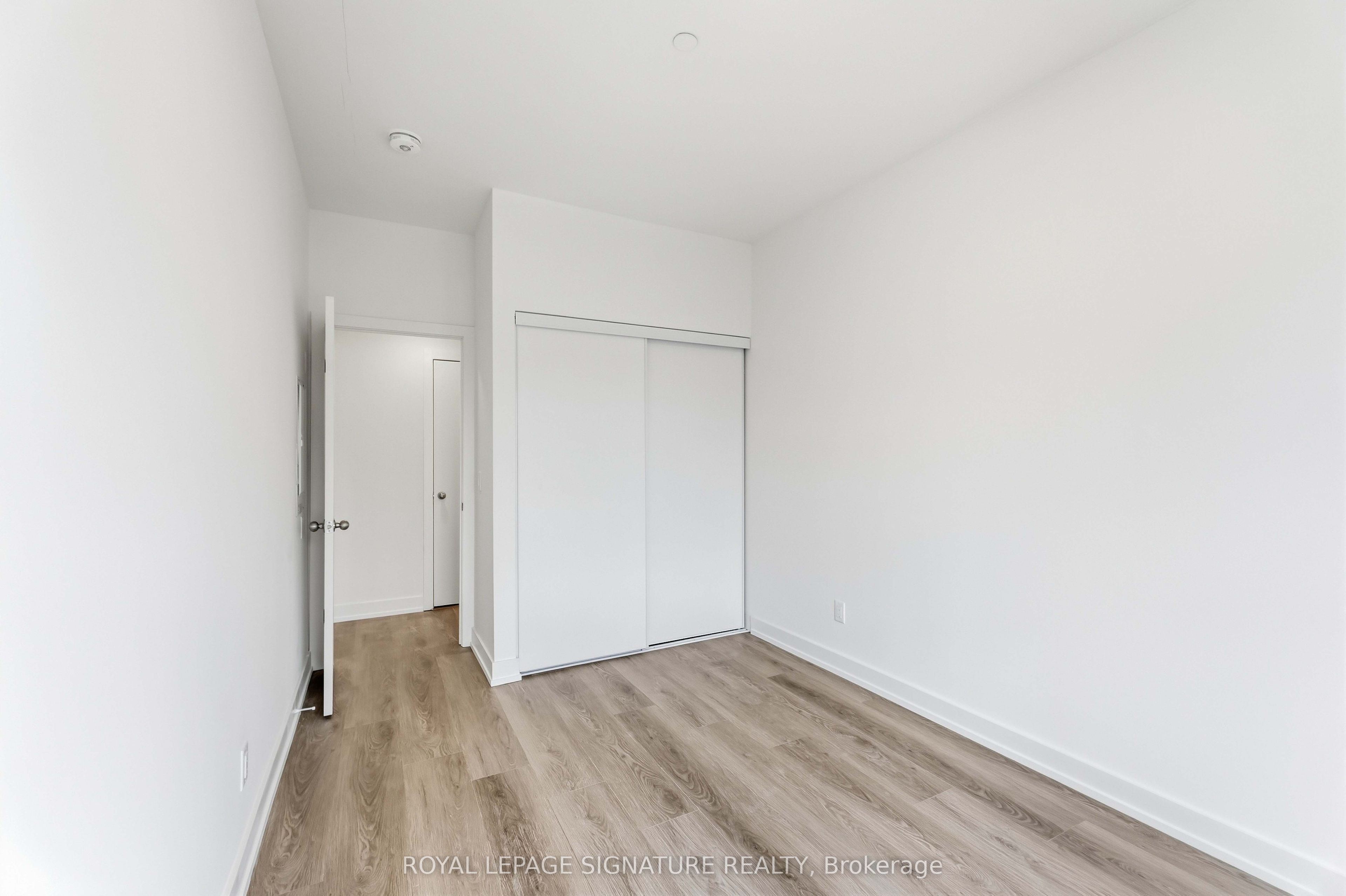 16 Melbourne Avenue 307c Property Photo 11