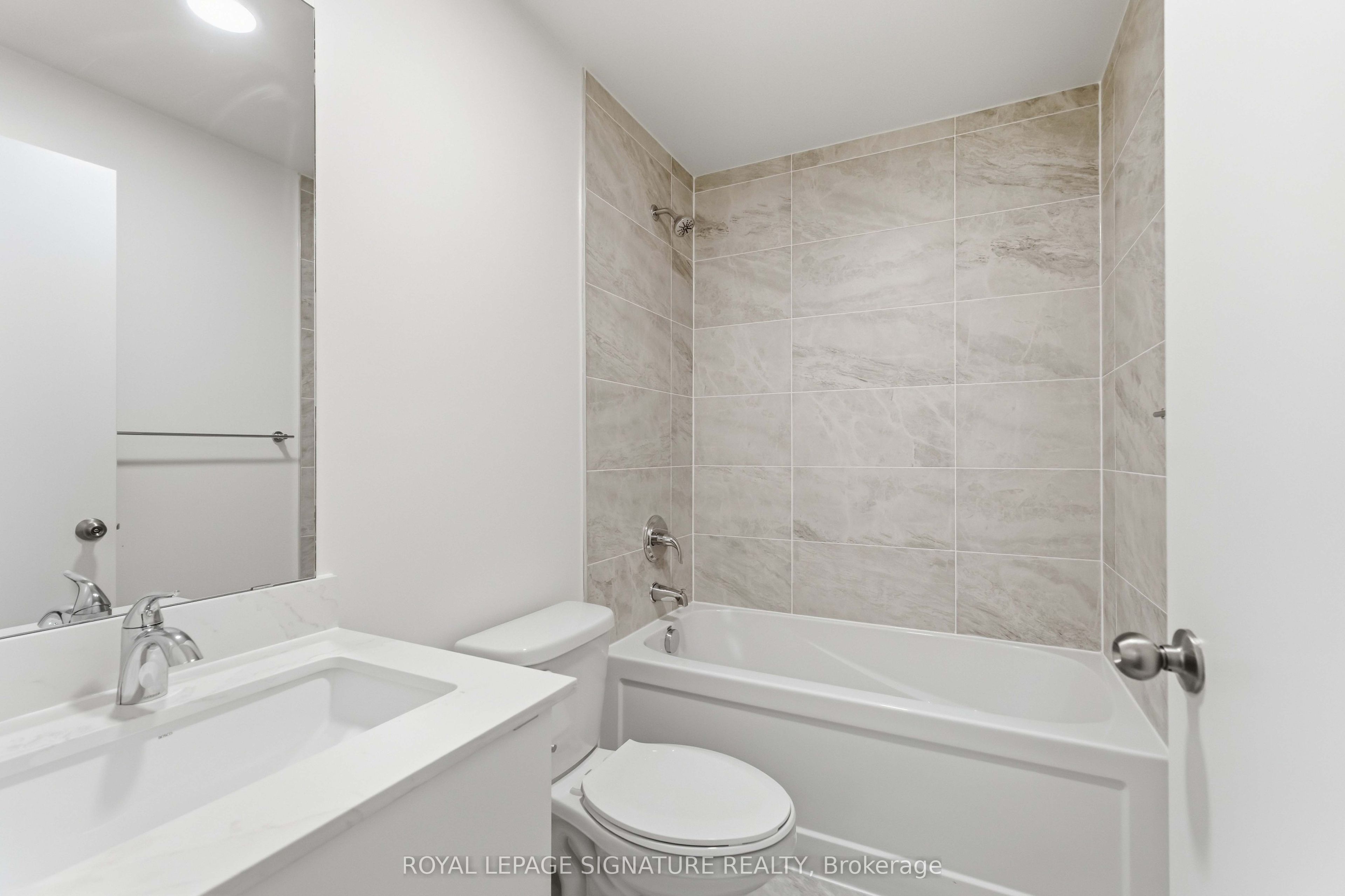 16 Melbourne Avenue 307c Property Photo 13