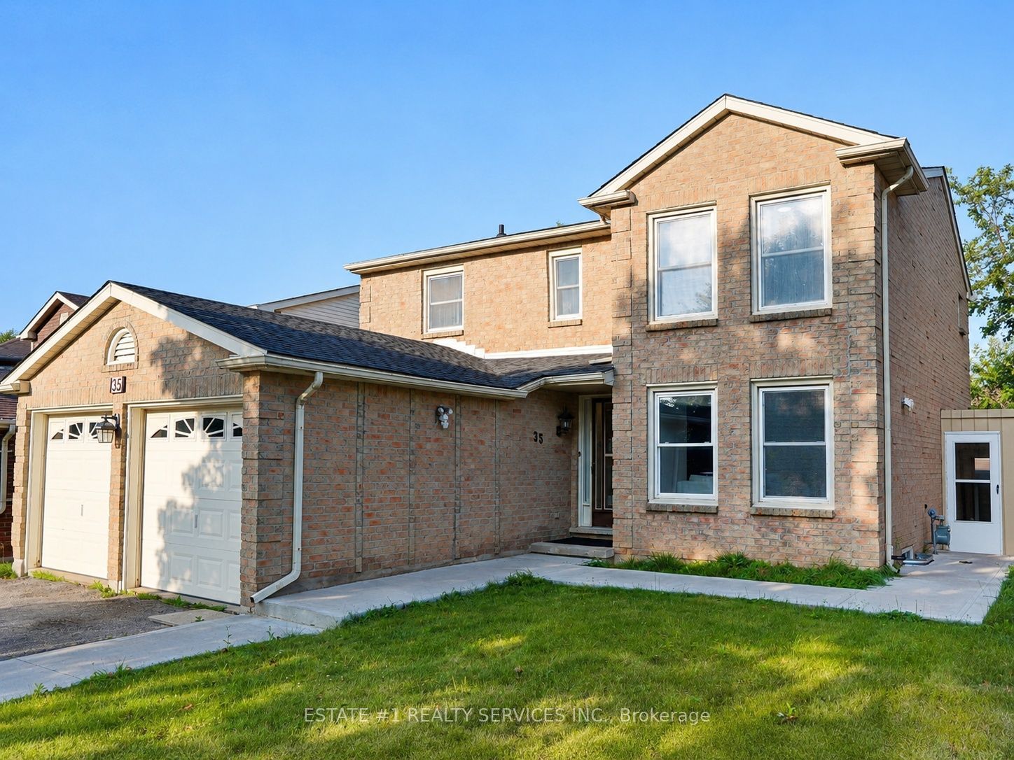 35 Golden Meadow Drive Property Photo 2