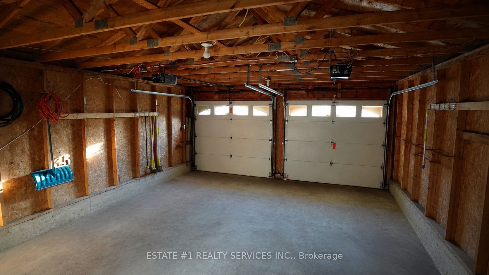 35 Golden Meadow Drive Property Photo 4