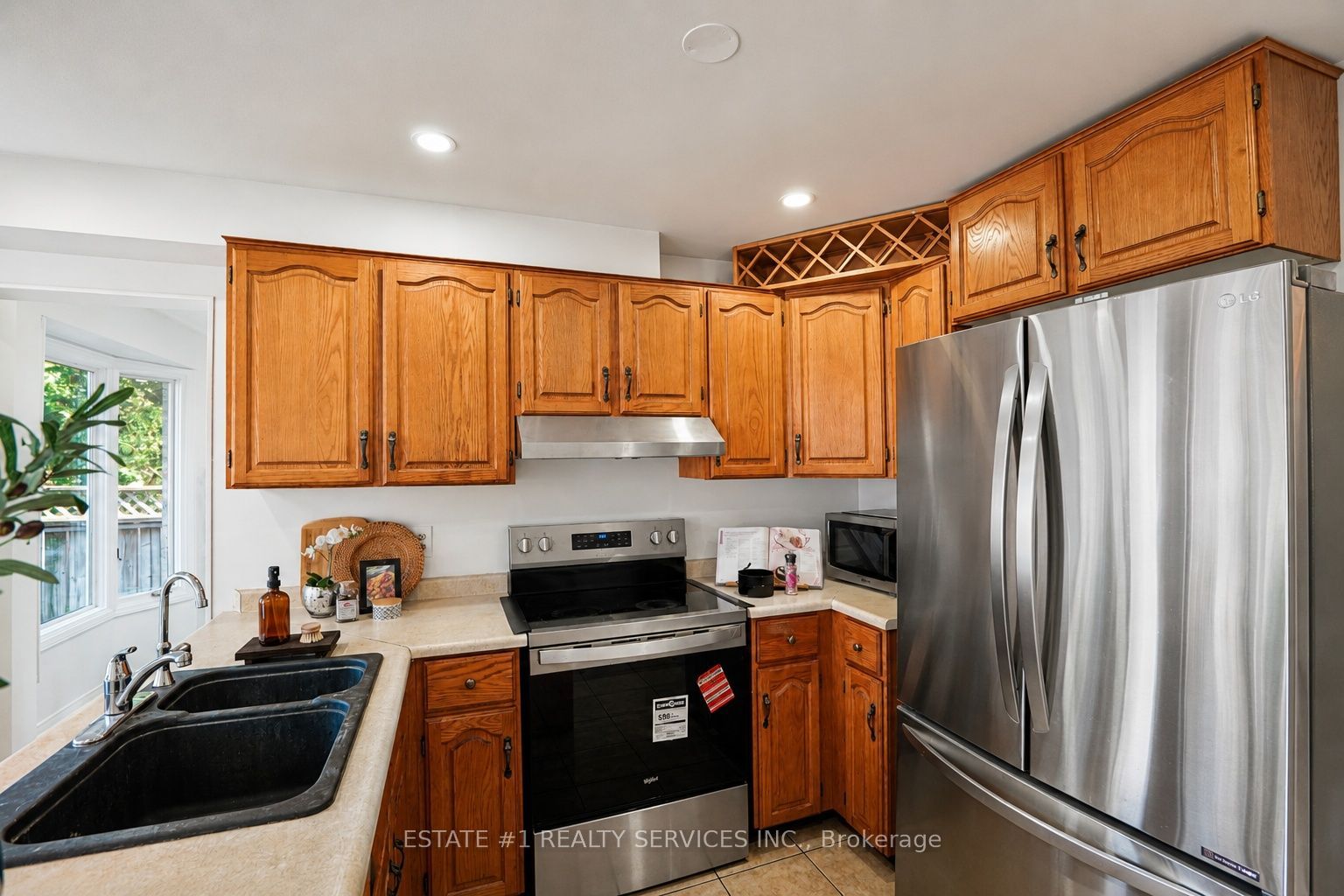 35 Golden Meadow Drive Property Photo 15