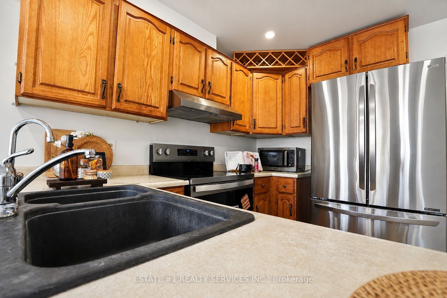 35 Golden Meadow Drive Property Photo 18