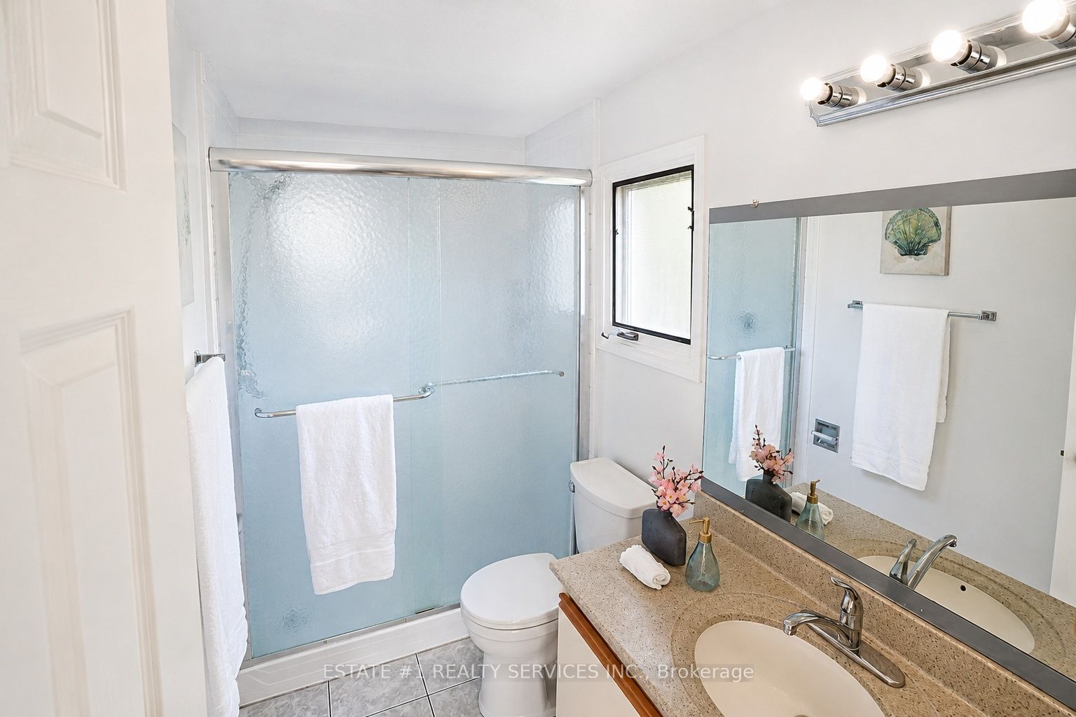 35 Golden Meadow Drive Property Photo 27