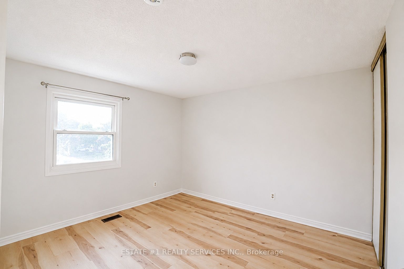 35 Golden Meadow Drive Property Photo 30