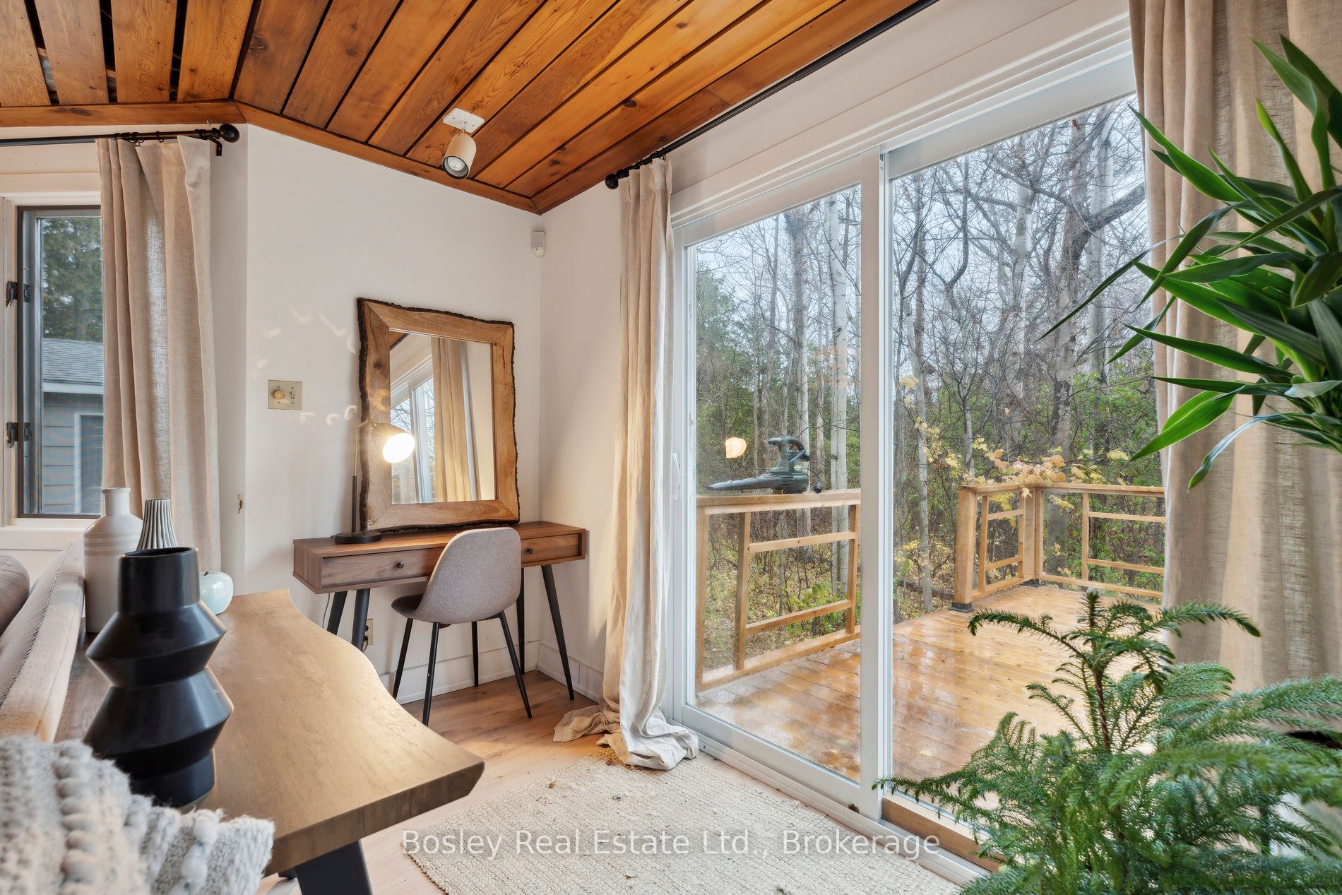 101 St Moritz Crescent Property Photo 9