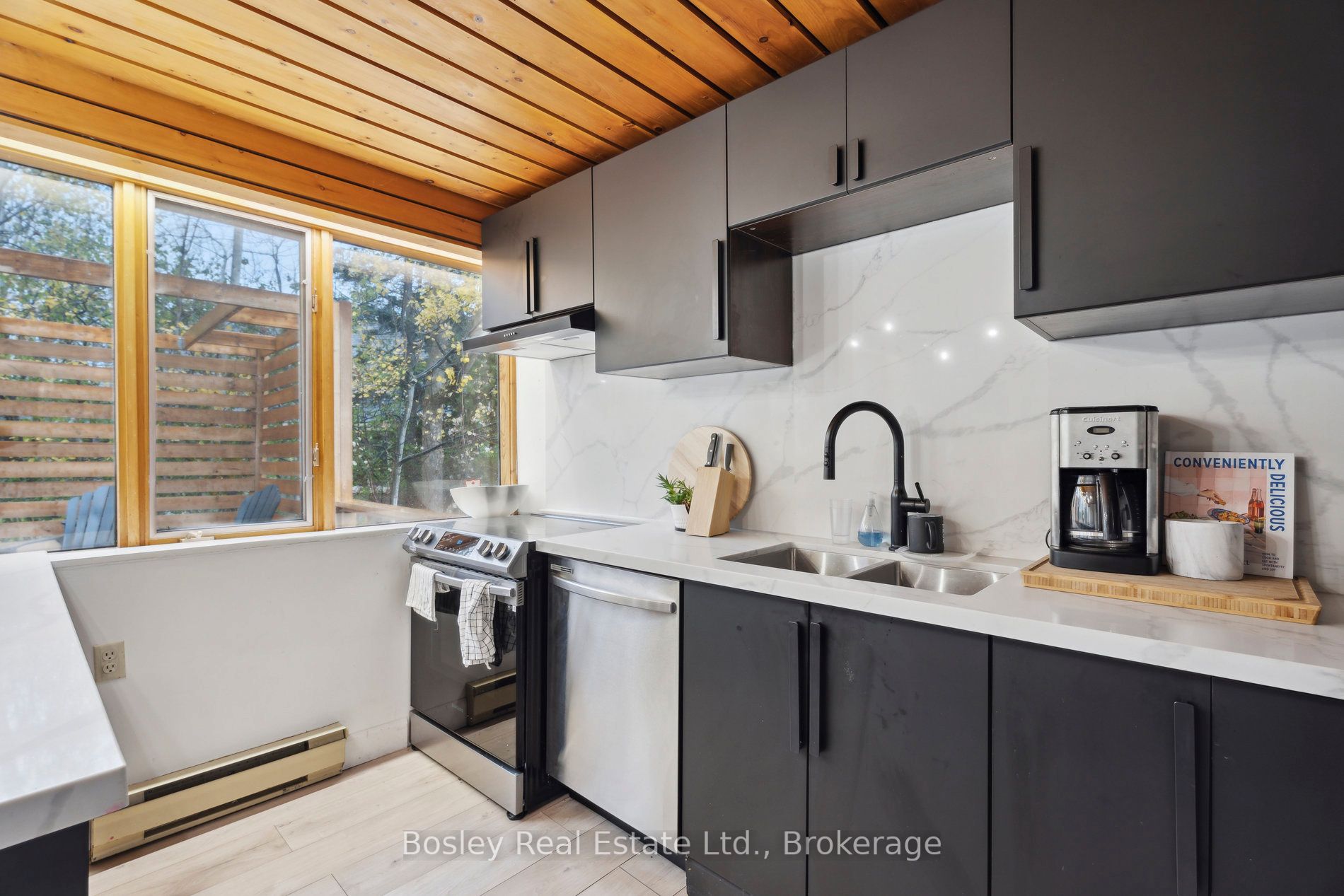101 St Moritz Crescent Property Photo 20