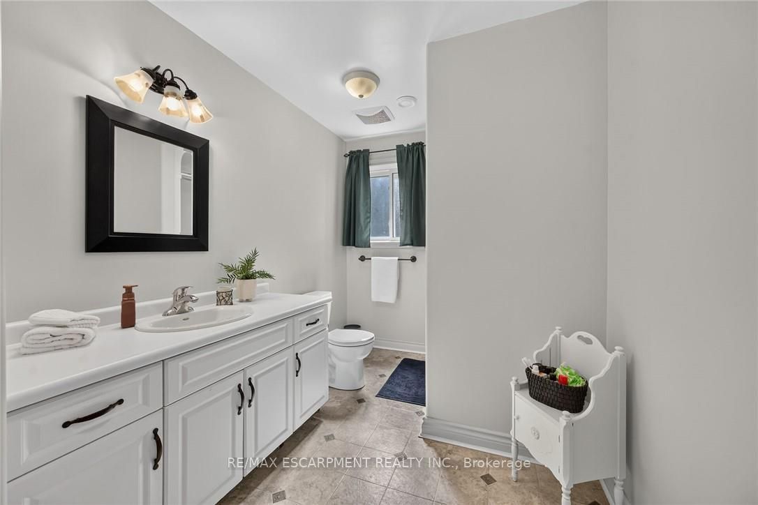 16 Church Street Property Photo 35