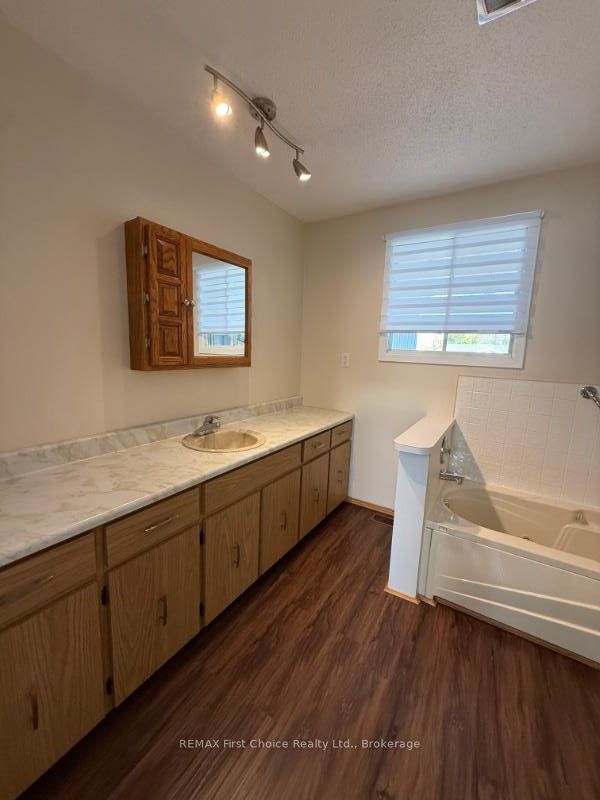 123 Albany Place Property Photo 18
