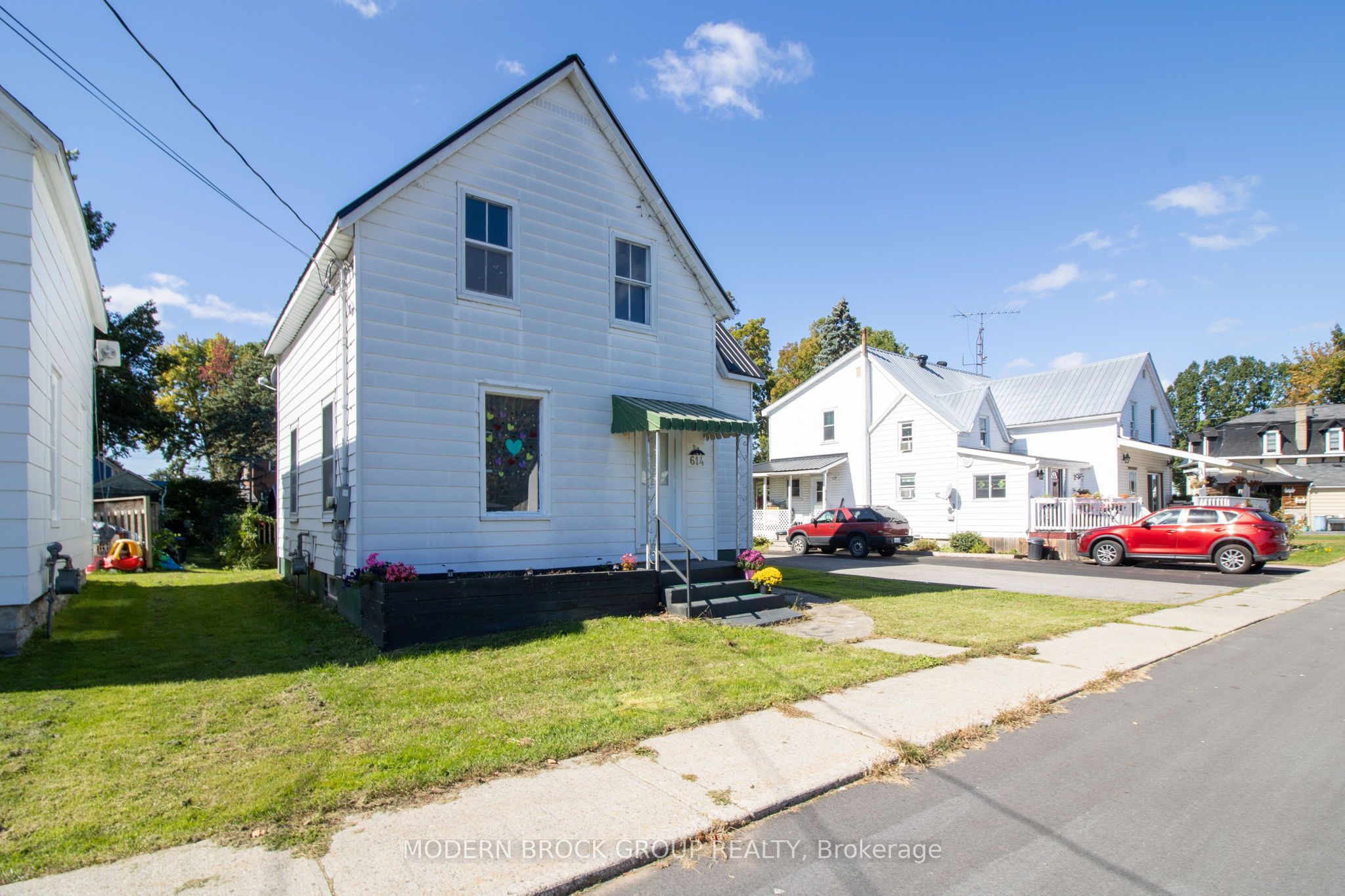 614 East Street Property Photo 3