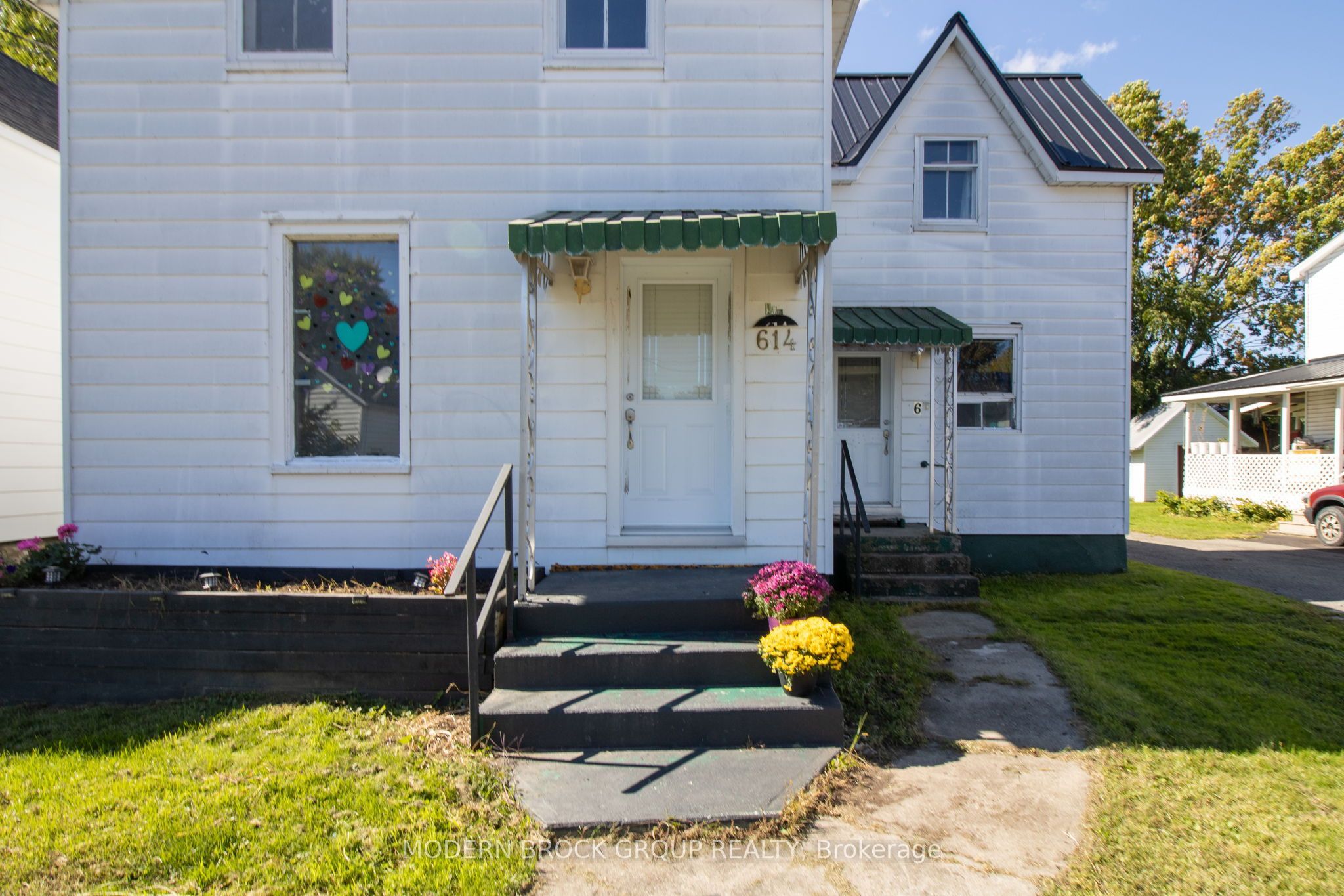 614 East Street Property Photo 4