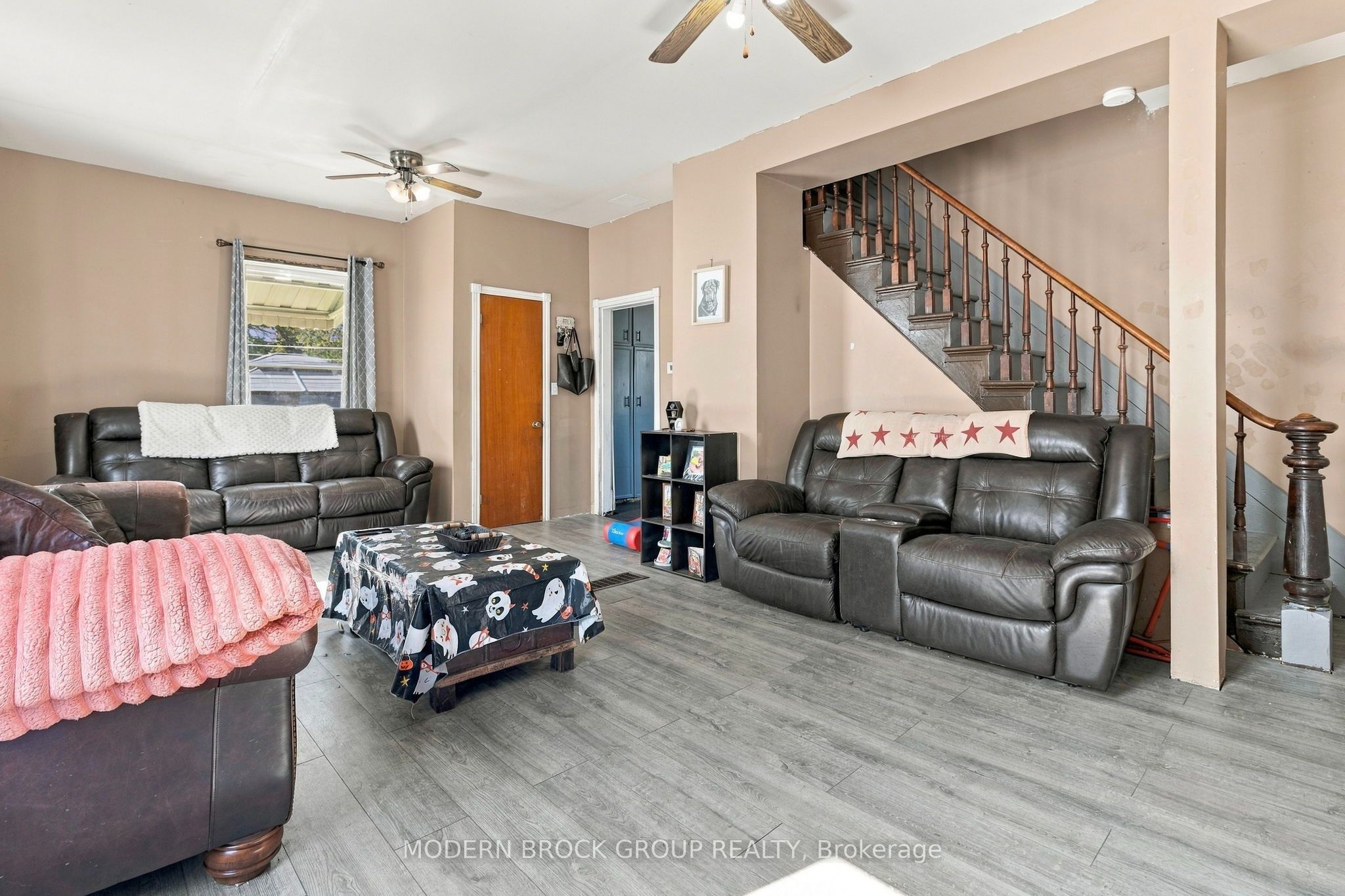 614 East Street Property Photo 11