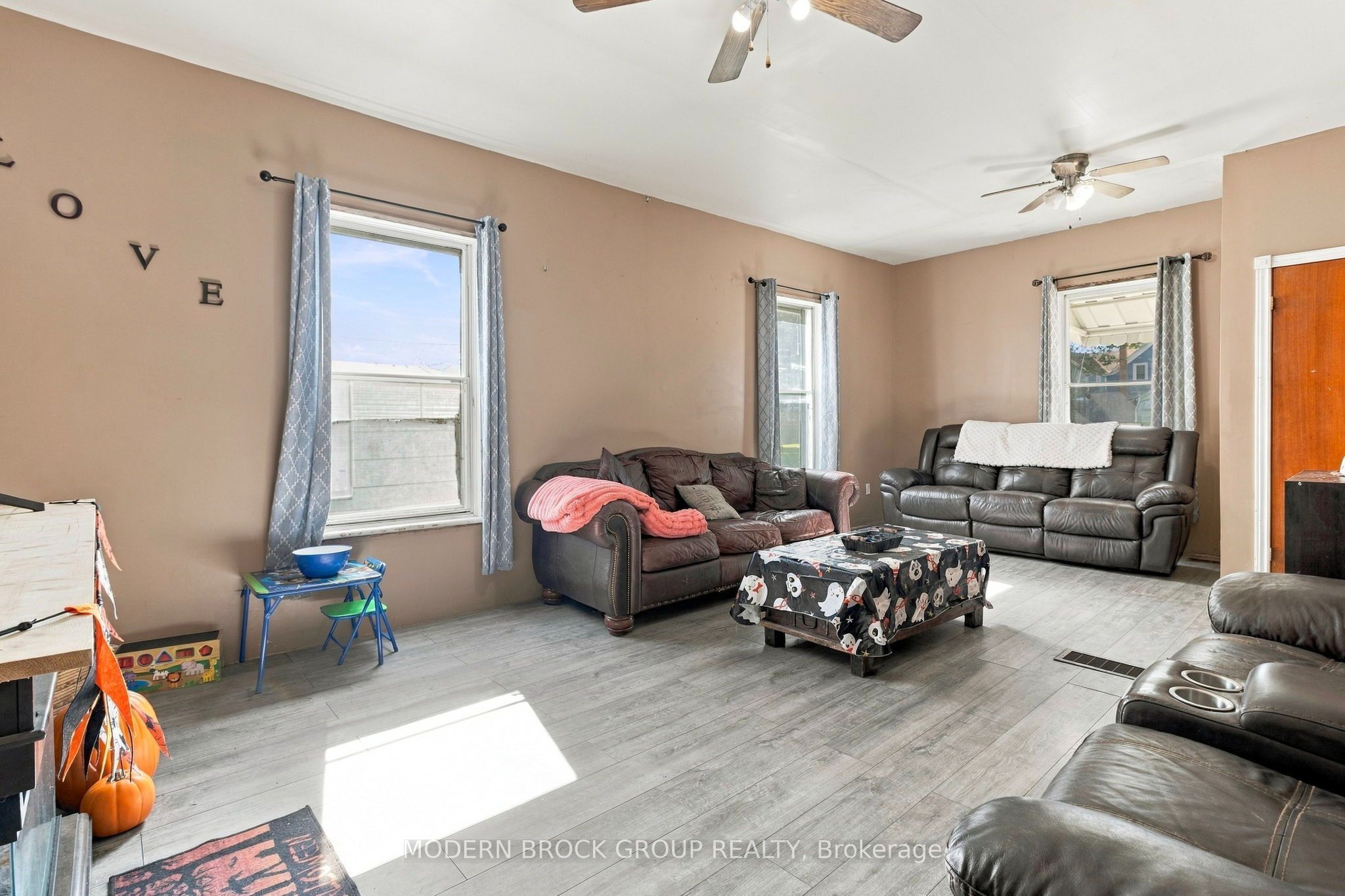 614 East Street Property Photo 13
