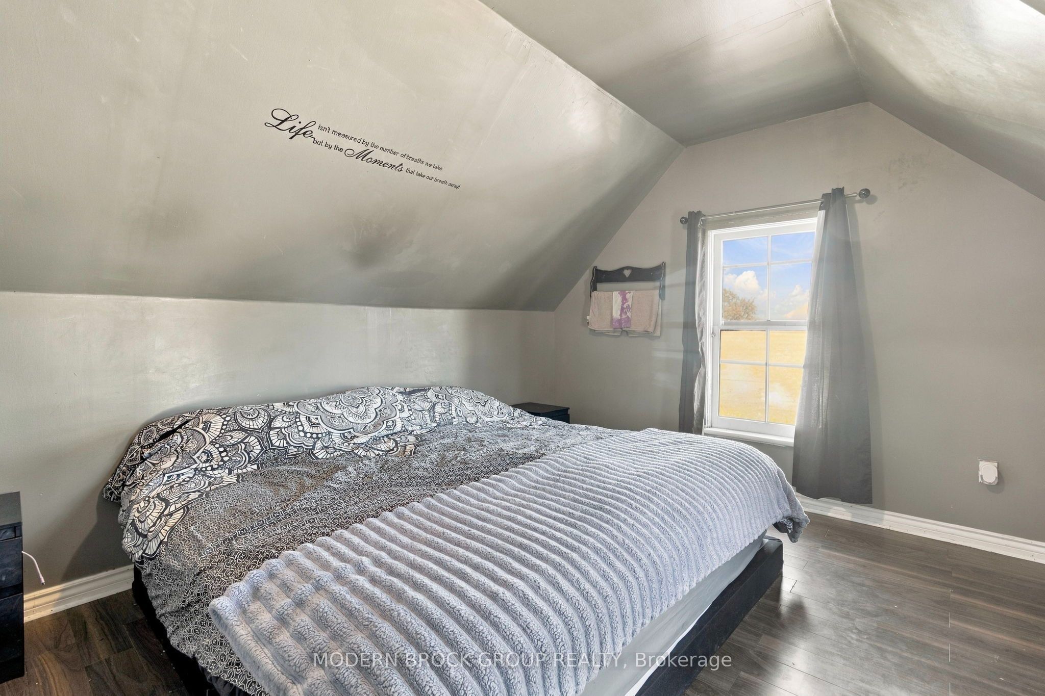 614 East Street Property Photo 14