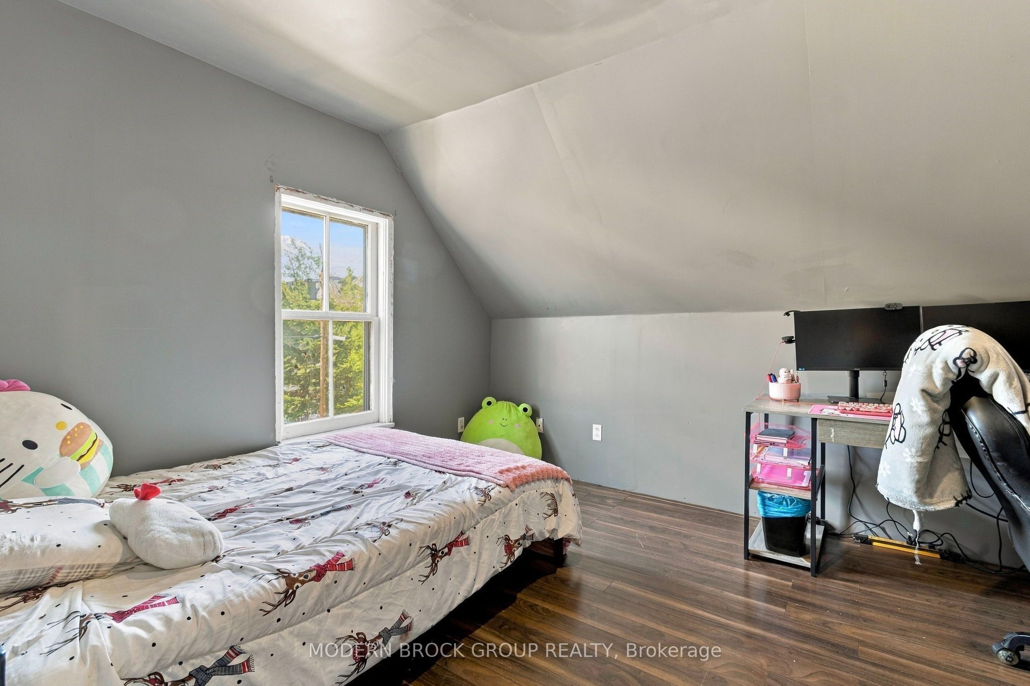 614 East Street Property Photo 19