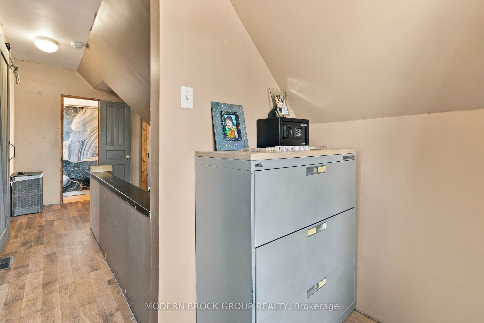 614 East Street Property Photo 22