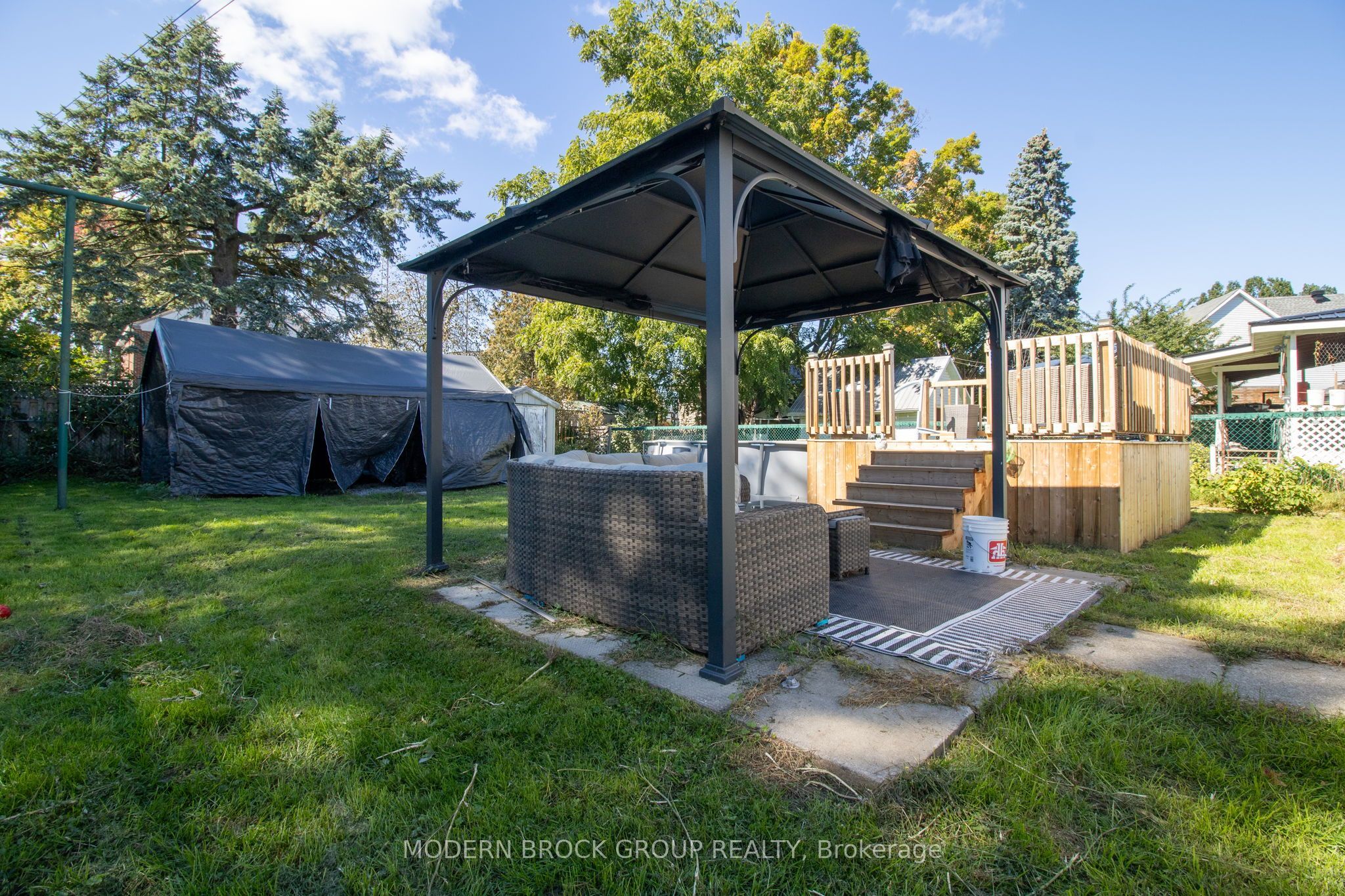614 East Street Property Photo 23