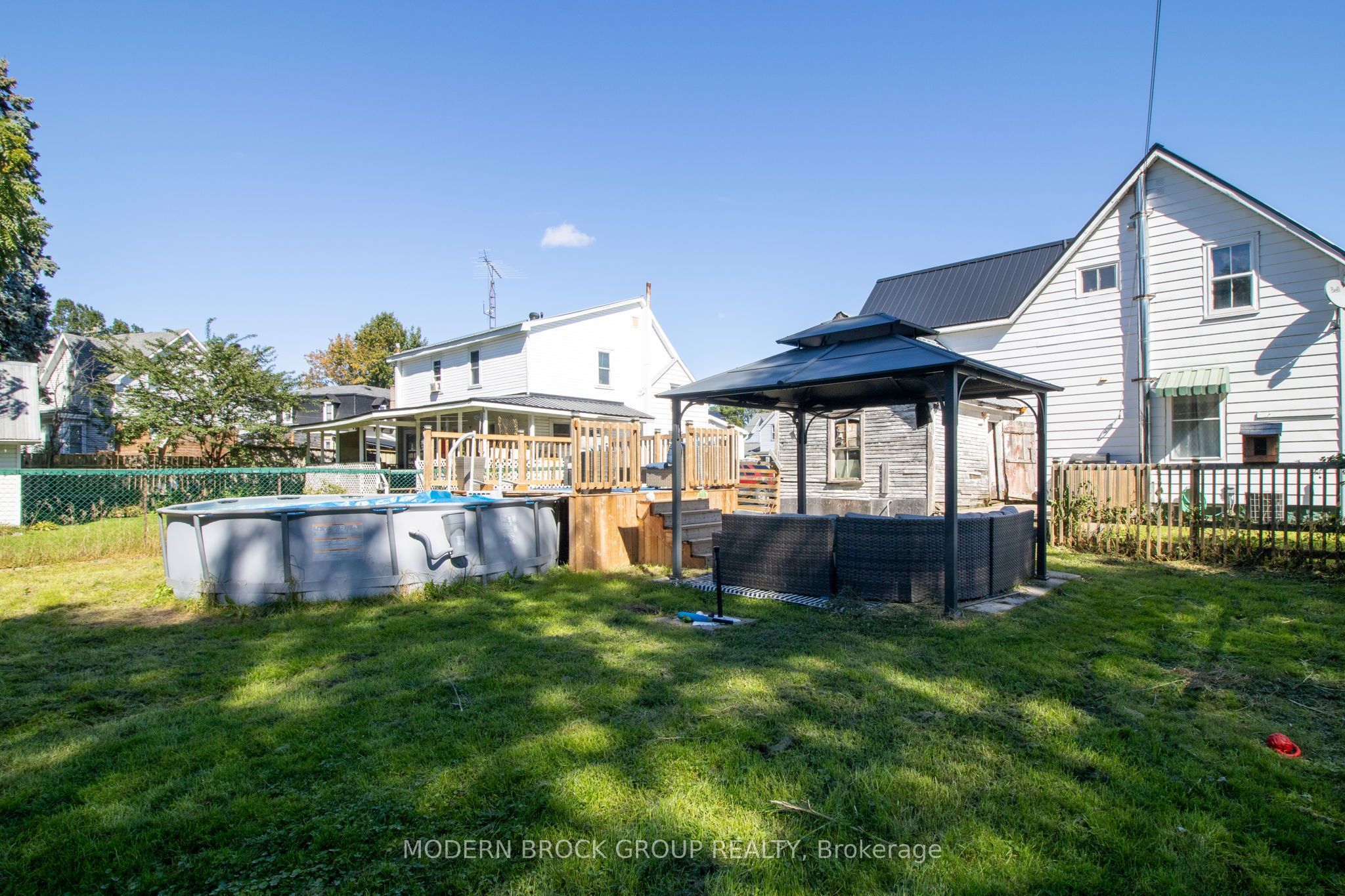 614 East Street Property Photo 24