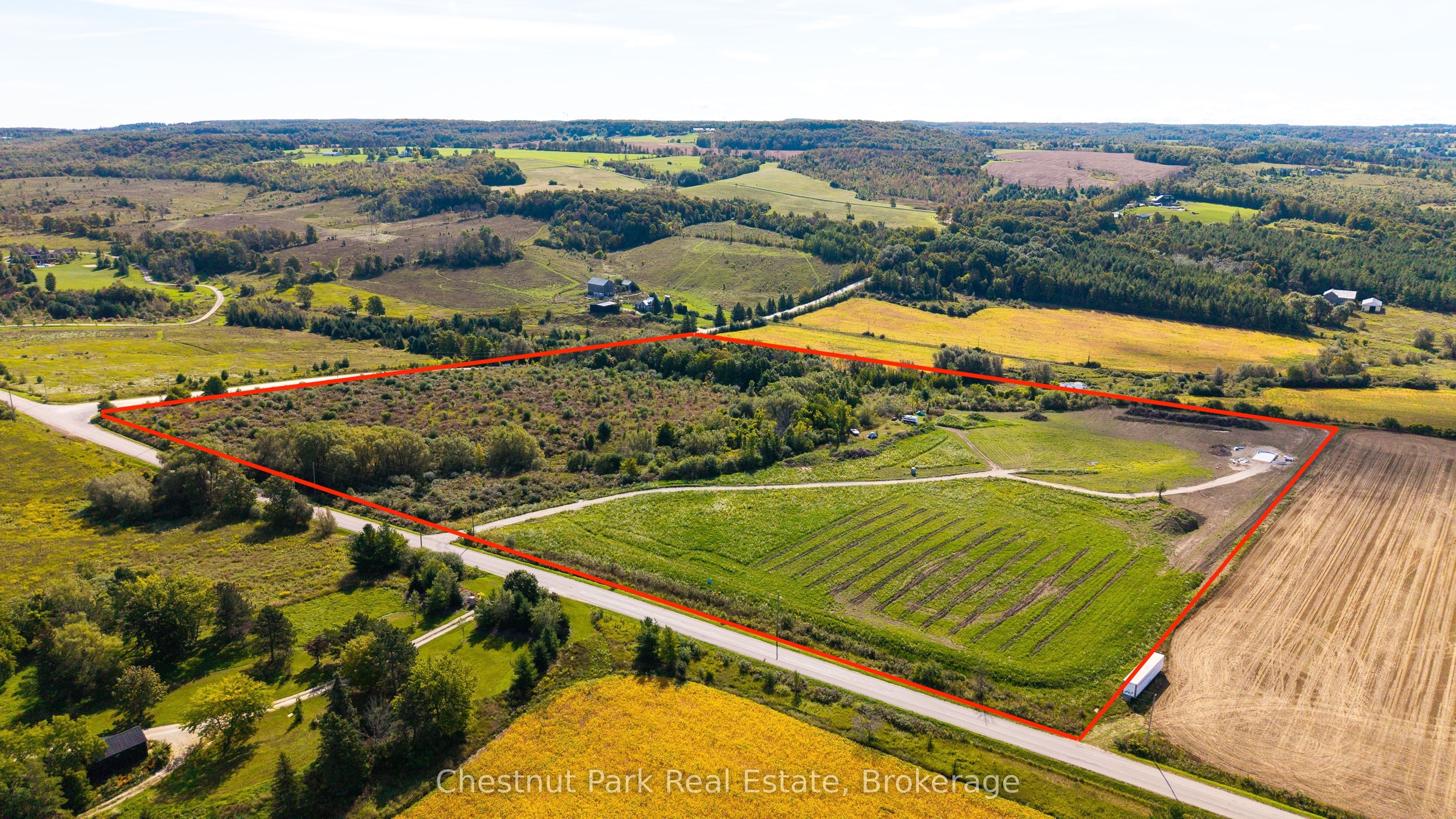 728534 21st Side Road Property Photo 6