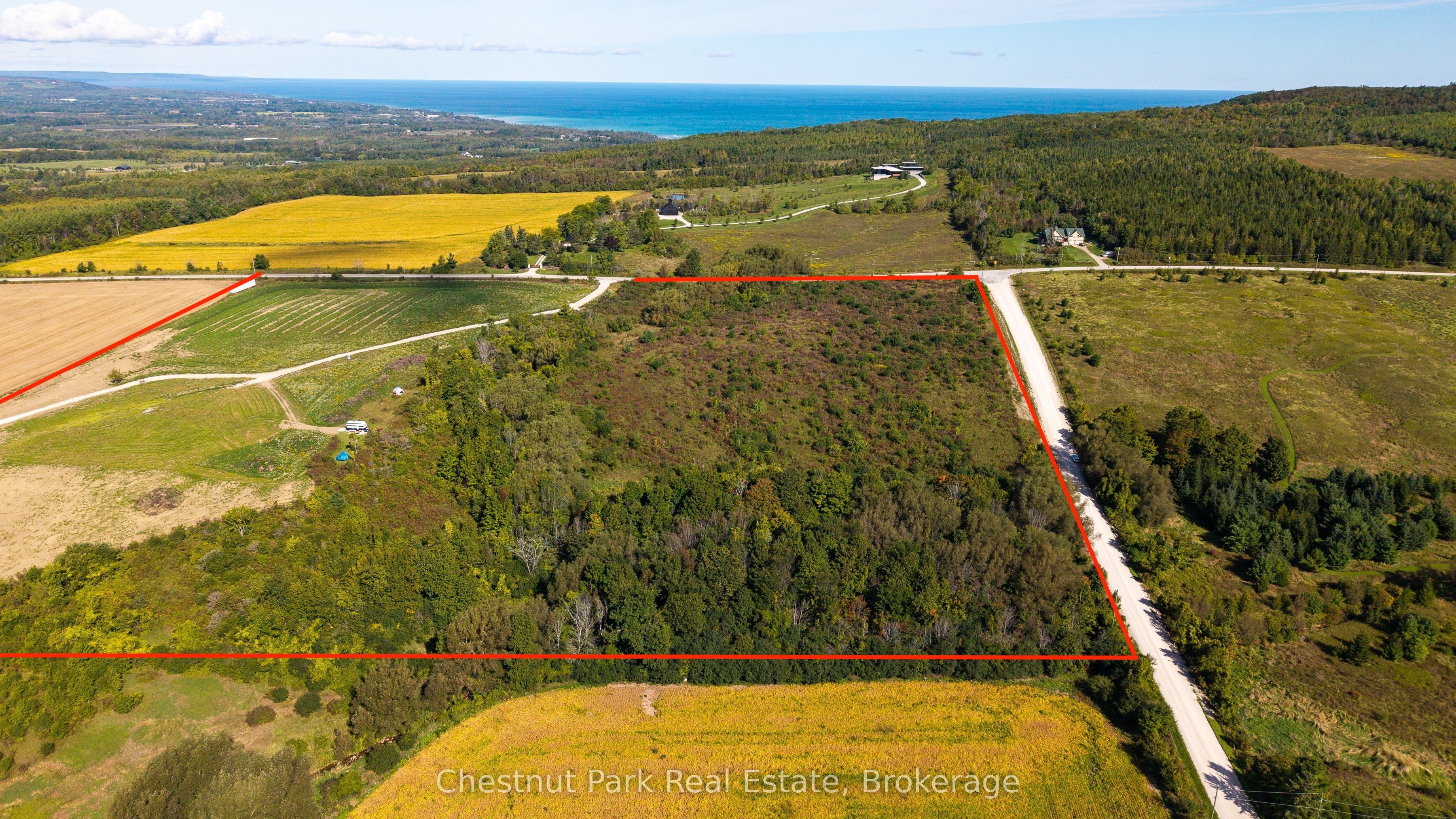 728534 21st Side Road Property Photo 7