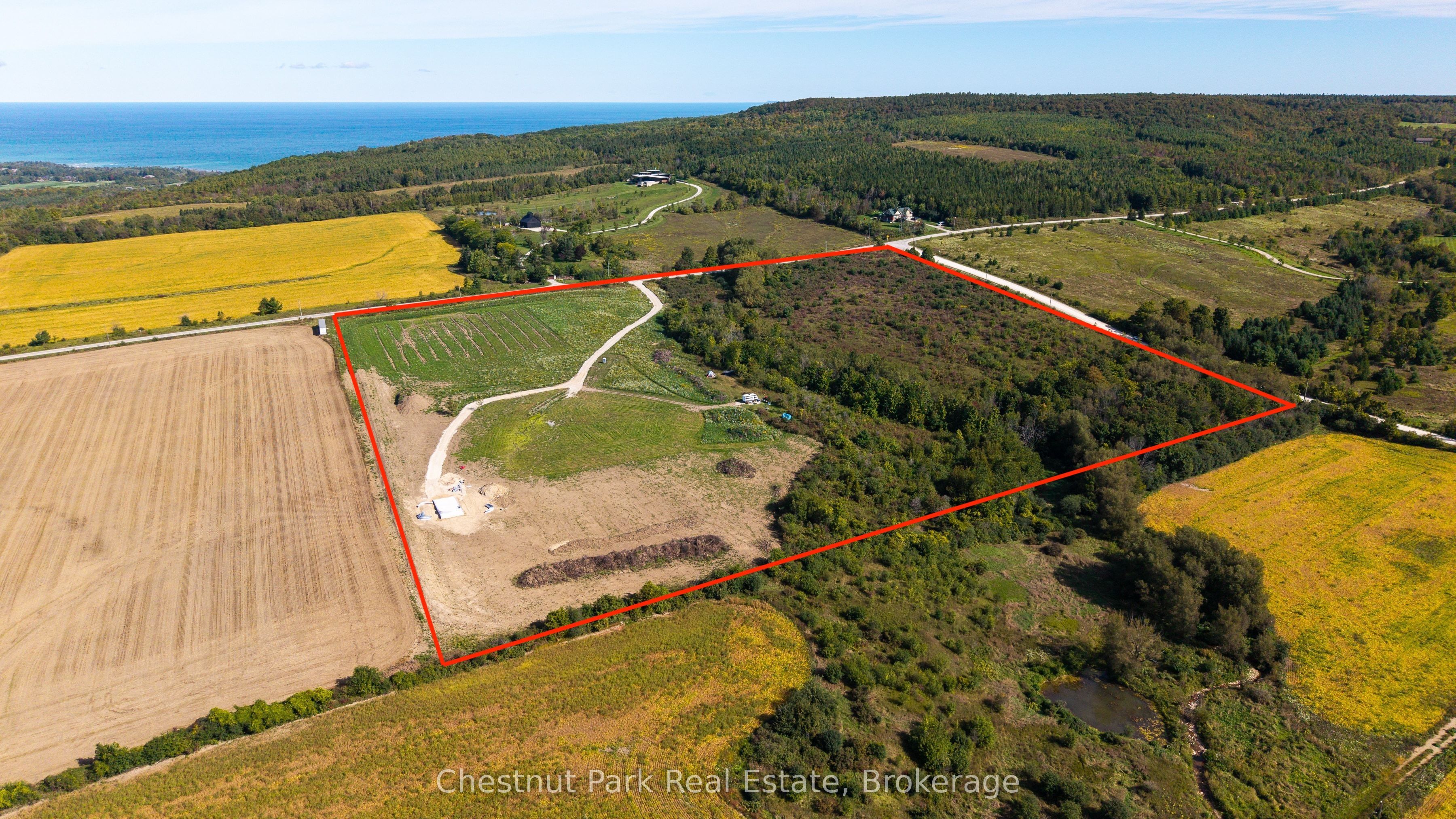 728534 21st Side Road Property Photo 9