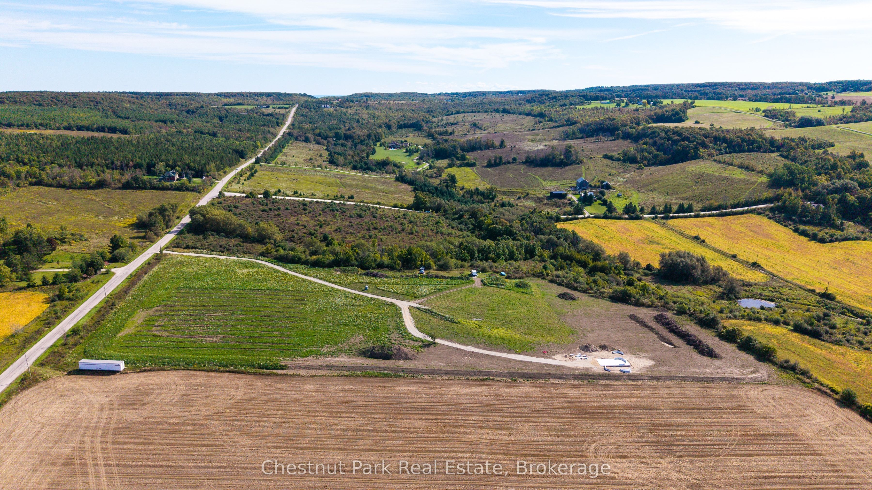 728534 21st Side Road Property Photo 11