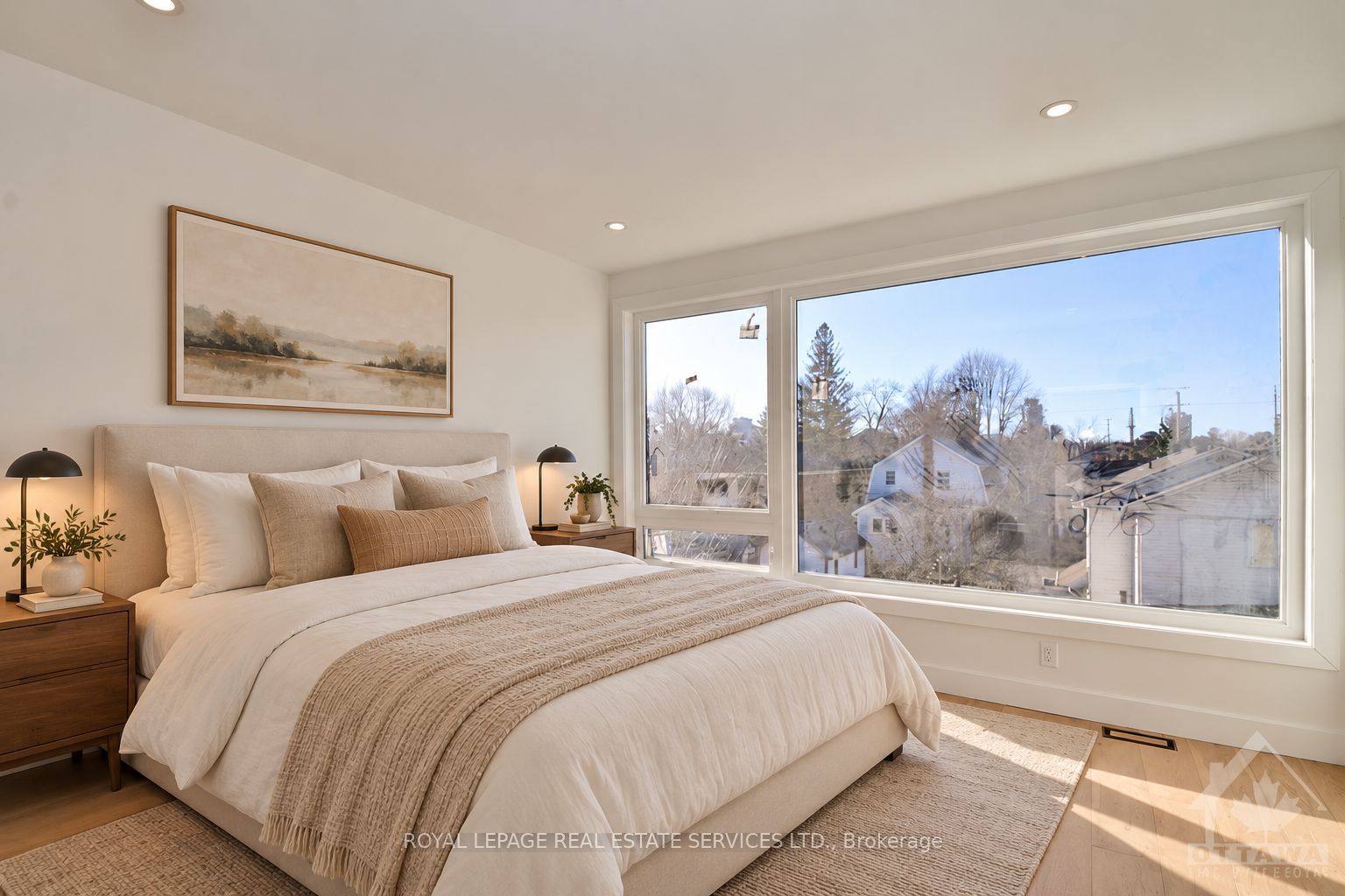 4b Huron Avenue N Property Photo 6