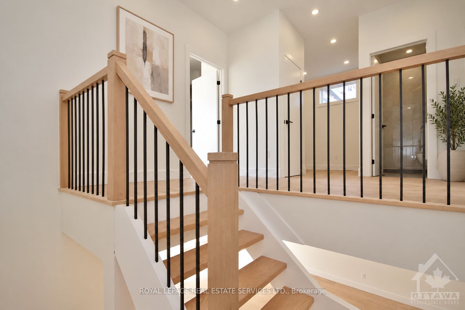 4b Huron Avenue N Property Photo 19